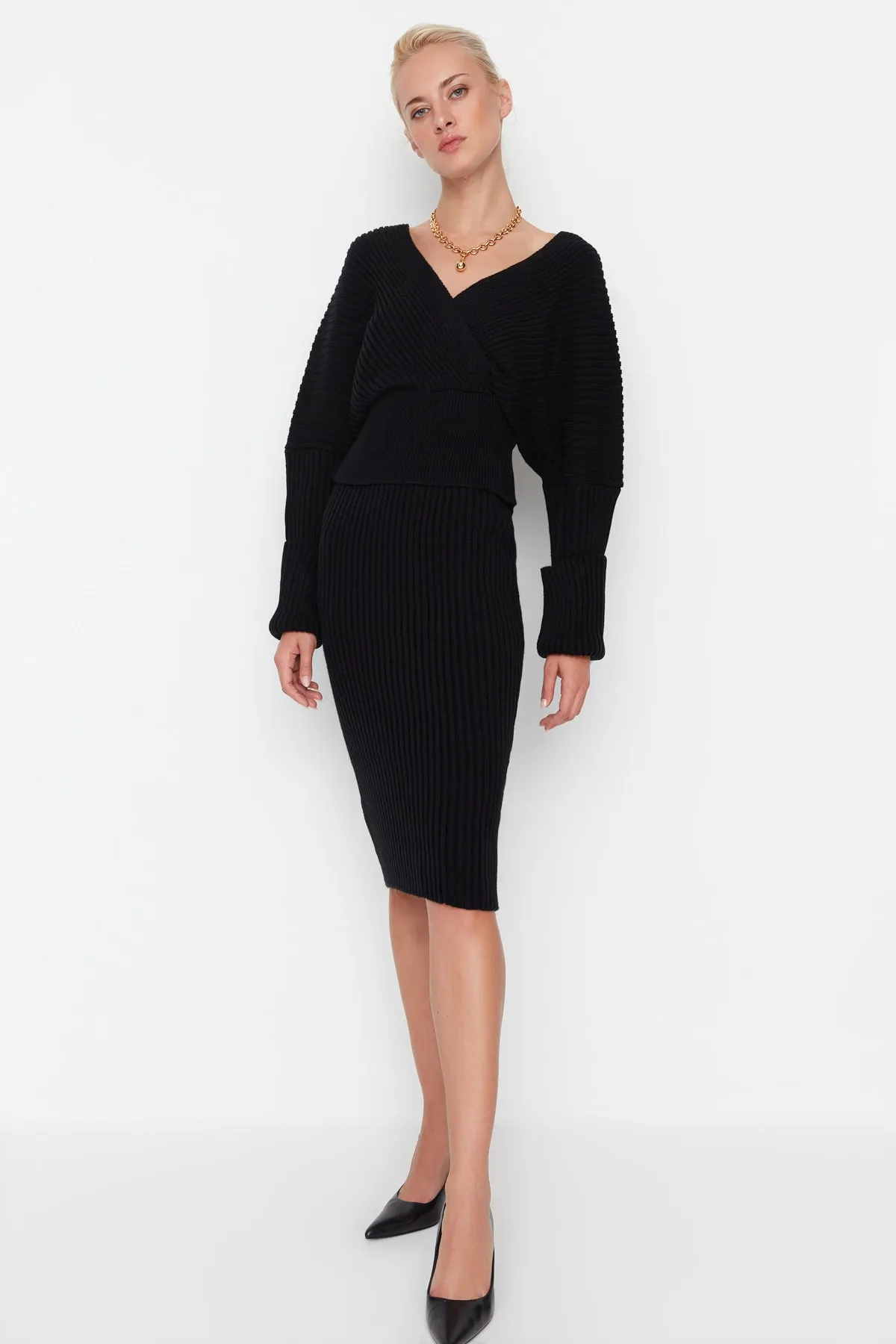 Trendyol Collection  Schwarzes zweireihiges Strickoberteil- und -unterteil-Set TWOAW23AU00102