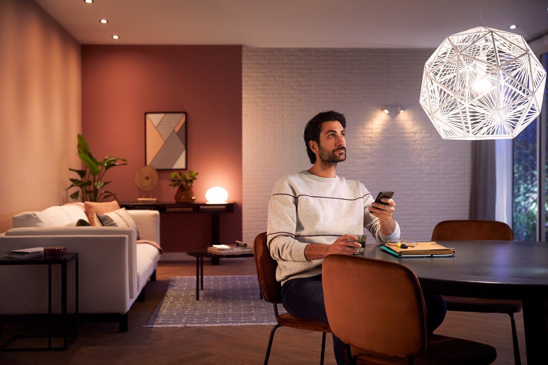 Philips Hue LED-Leuchtmittel White & Col. Amb. E27 Doppelpack 2x800lm 75W, E27, 1 St., Farbwechsler, Warmweiß