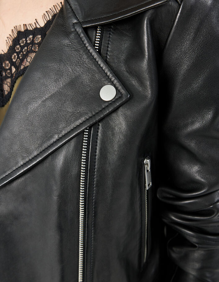 Blouson court en cuir d'agneau épaules matelassées femme