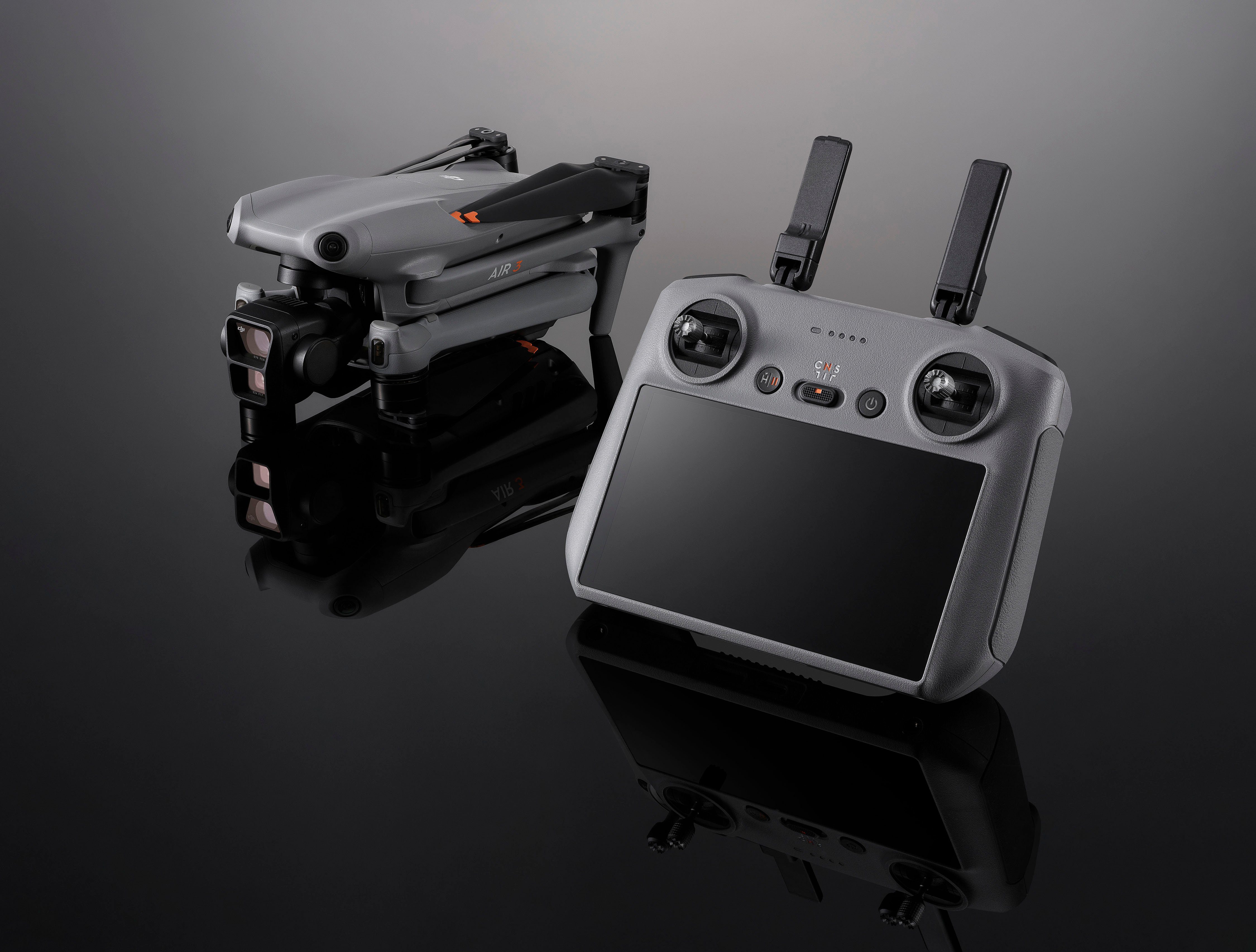 DJI Air 3 Fly More Combo (DJI RC 2) Drohne (4K Ultra HD)