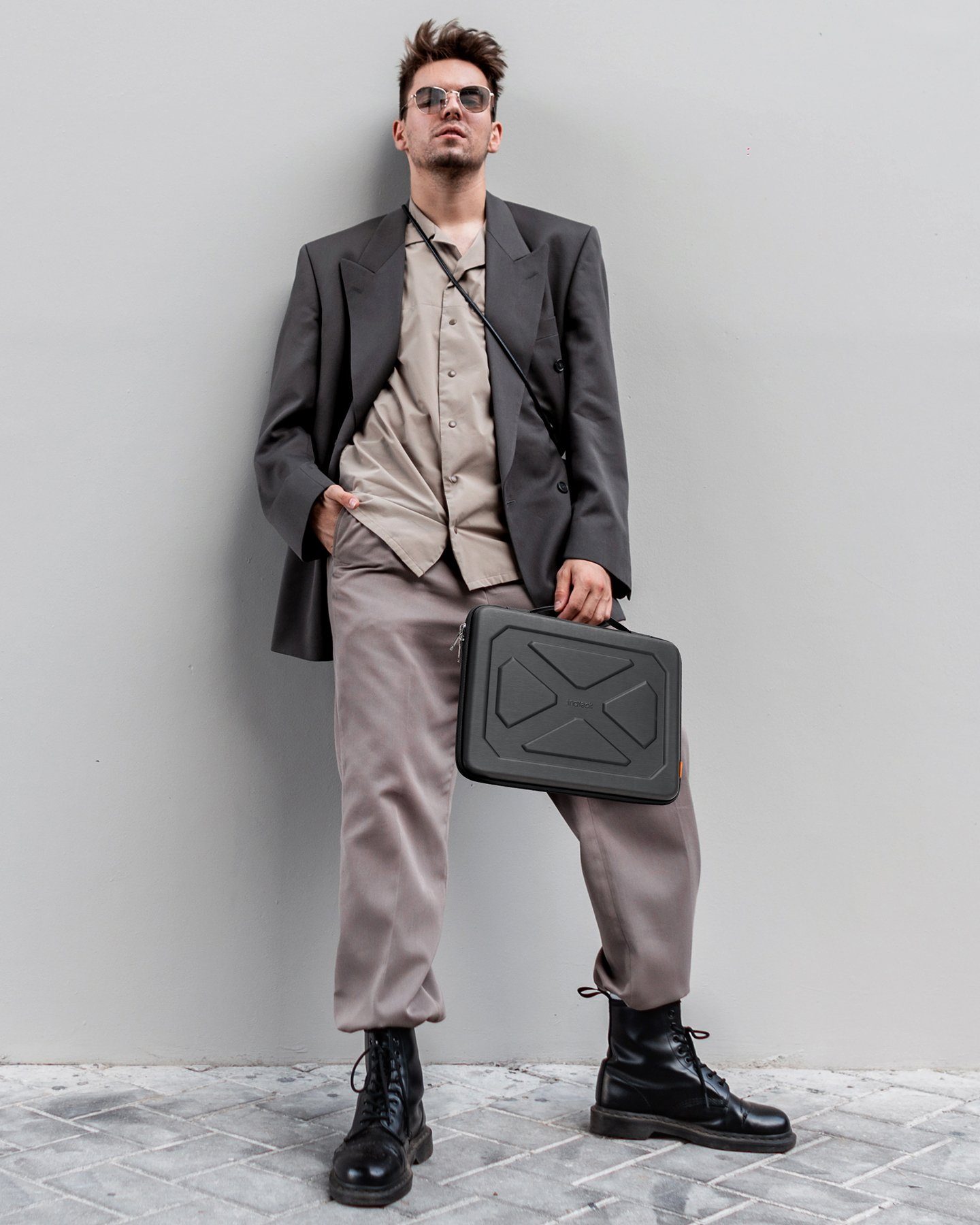 Inateck Laptoptasche für 13-14 Zoll MacBook Air Pro, Surface Pro, Eva Superstarke Stoßfeste