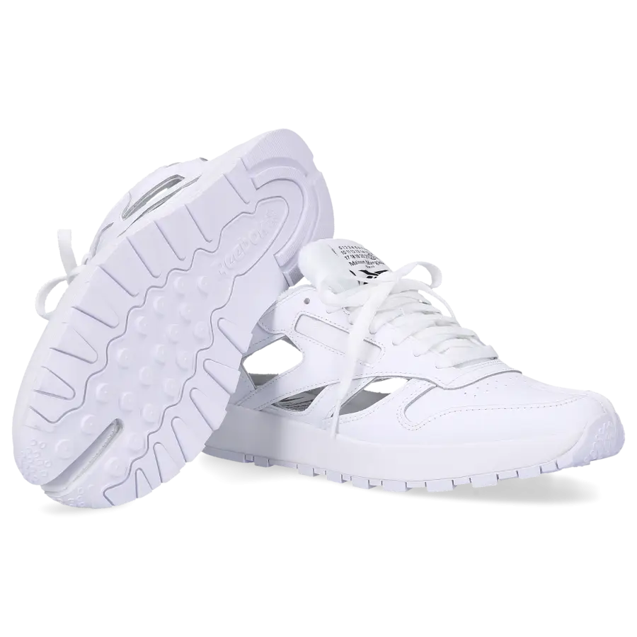 Maison Margiela - Sneaker low x REEBOK TABI Kalbsleder - weiß