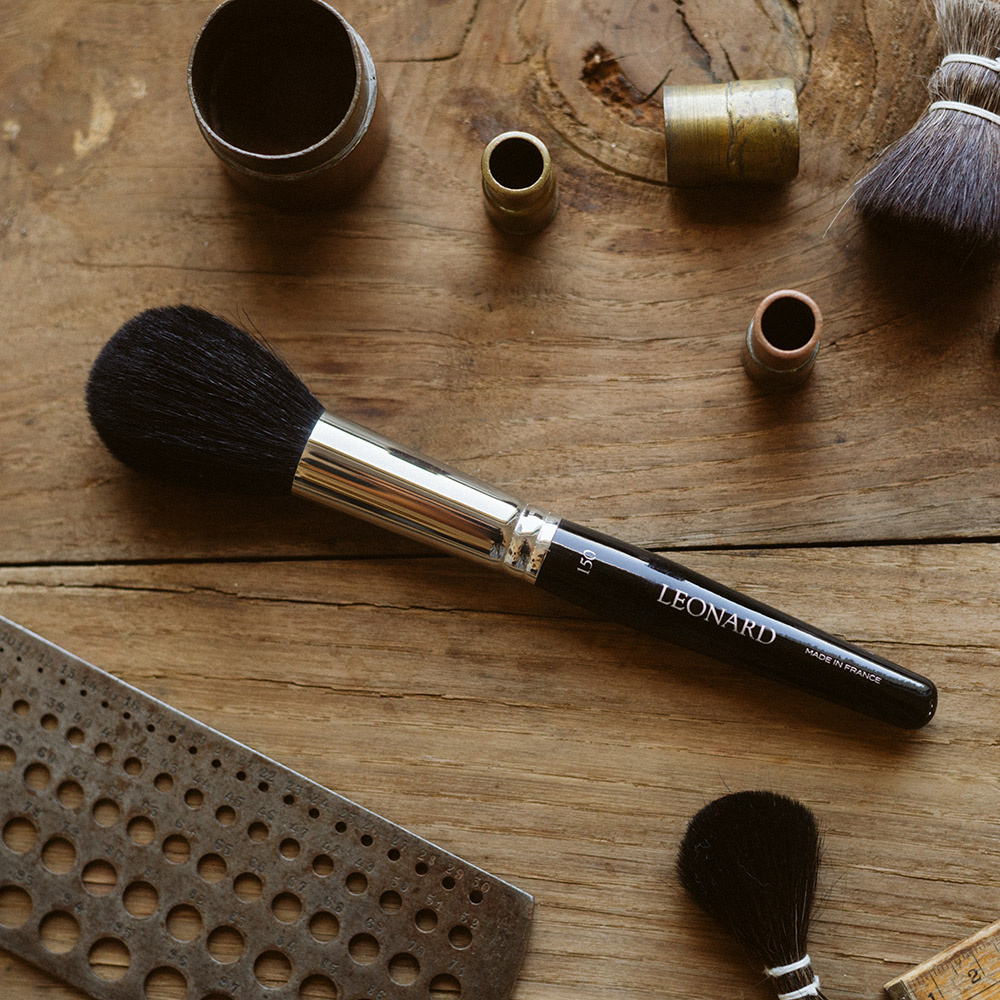 Leonard brushes Pinceau poudre rond bombé n°150 Pinceau teint