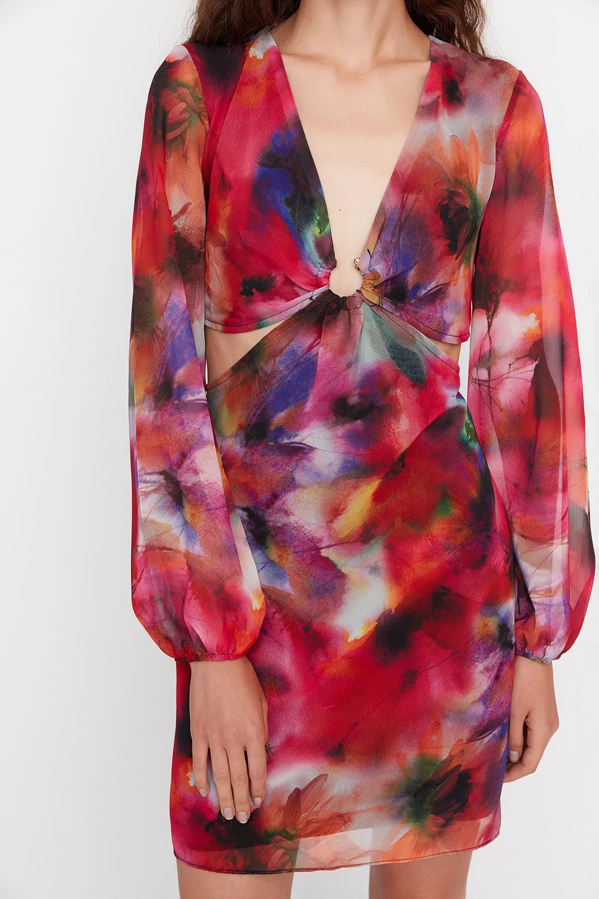 Trendyol Collection  Mehrfarbiges, gerade geschnittenes, gewebtes Mini-Fensterkleid mit detailliertem Muster aus Chiffon in limitierter Auflage TWOSS22EL2574