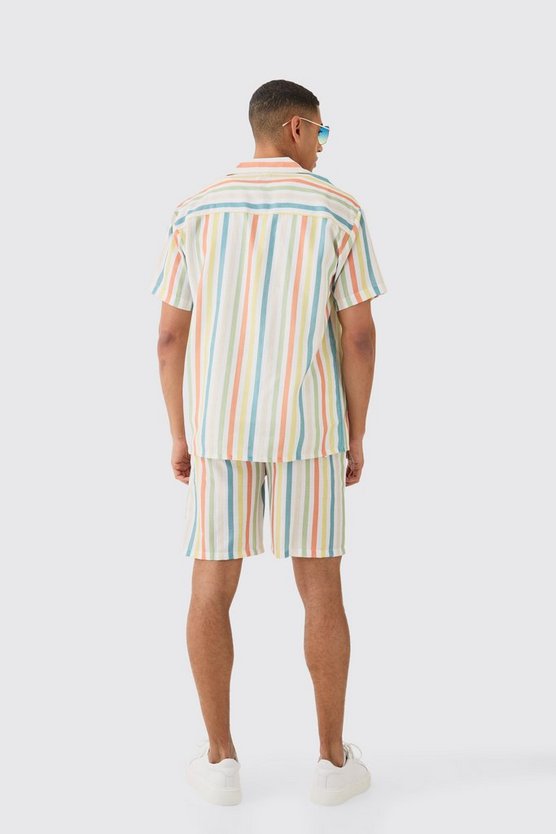 Lockere gestreifte Shorts mit elastischem Bund