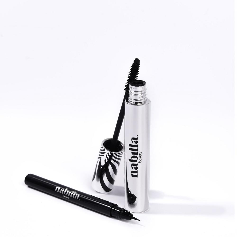 nabilla beauty Liner on Fleek 01 Eyeliner noir intense