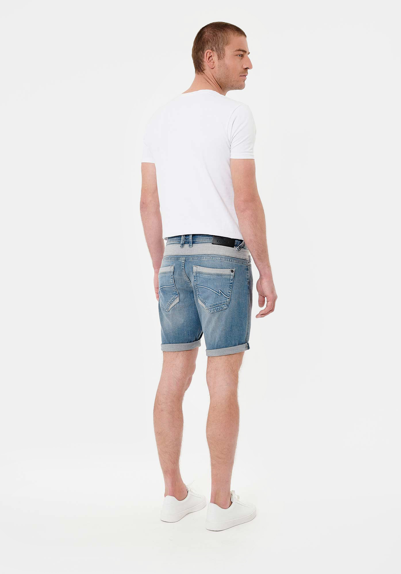 TALBO  Short en jean straight Homme