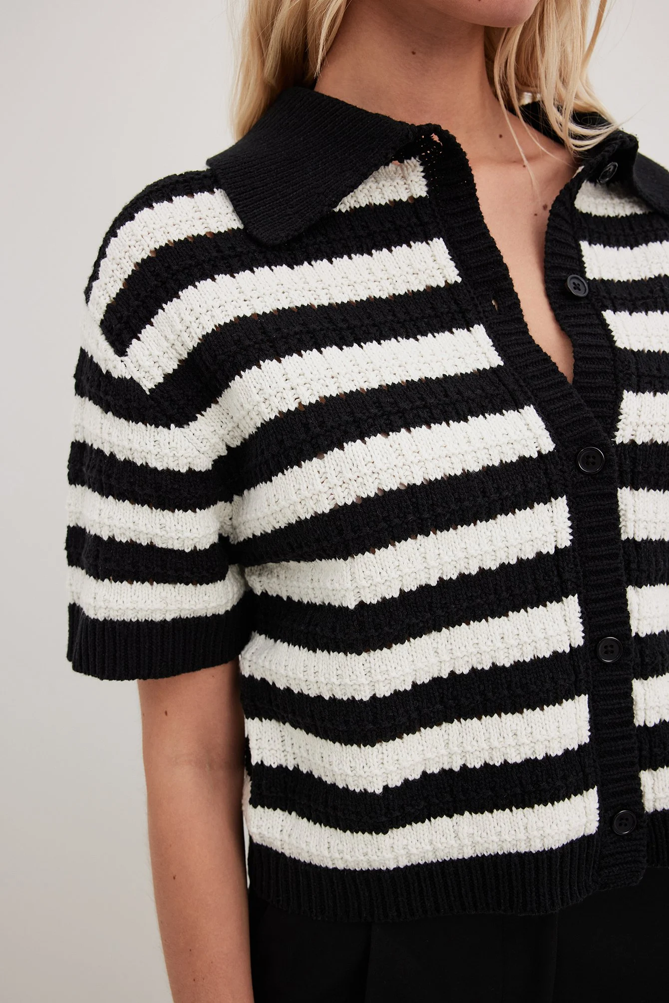 Kurze Strickjacke