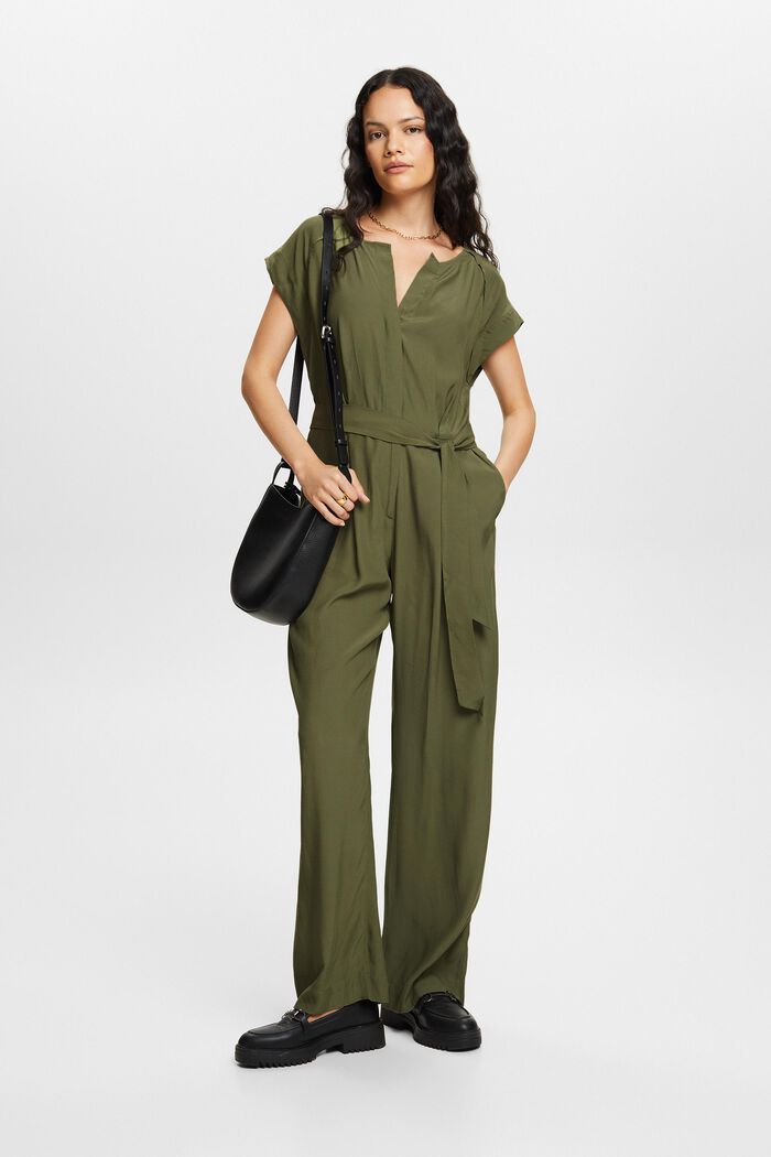 Jumpsuit mit Gürtel