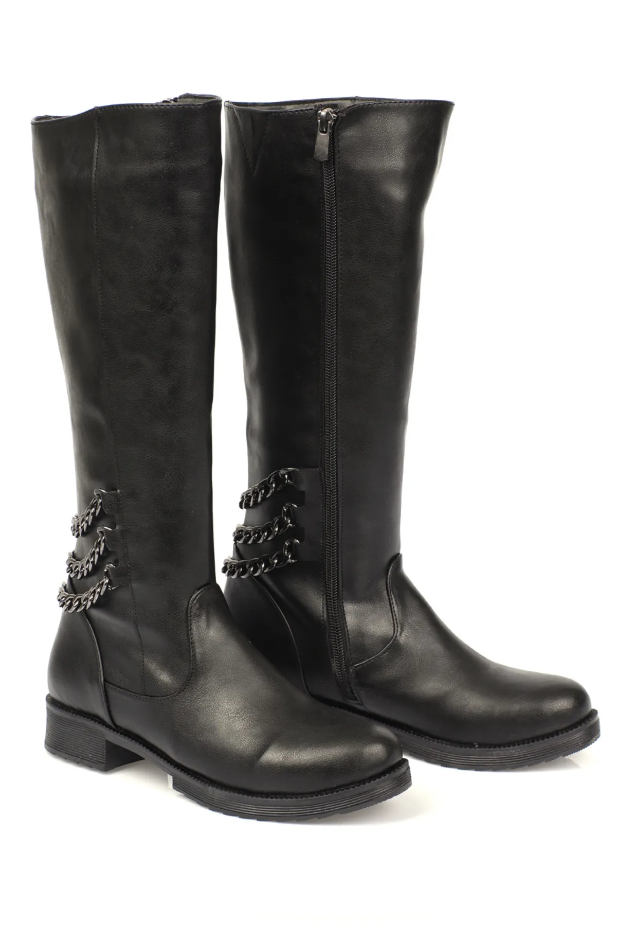 Capone Outfitters  Unterhalb des Knies Kette mit detailliertem Reißverschluss auf der Rückseite. Damenstiefel aus faltigem Lackleder