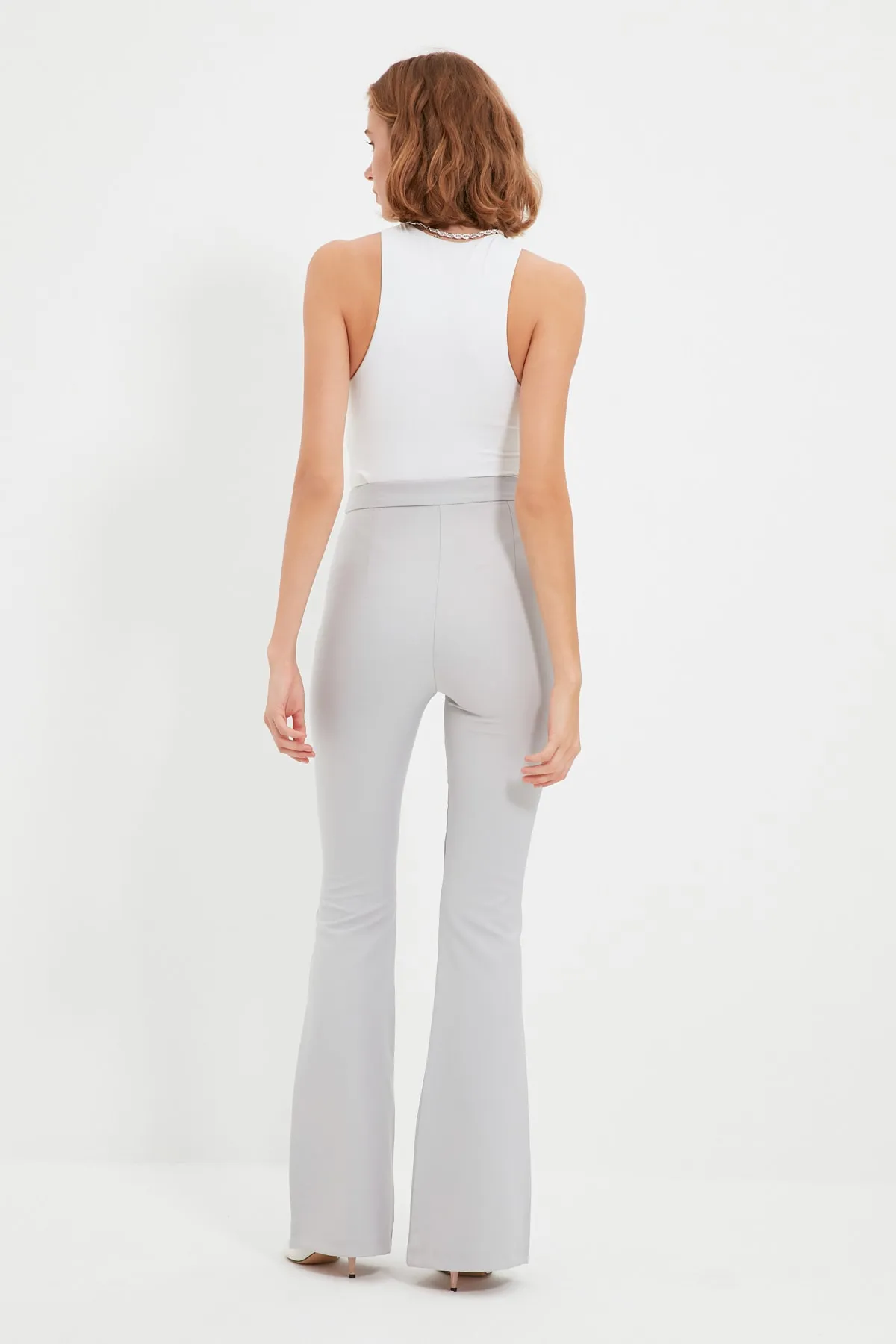 Trendyol Collection  Graue Schlaghose aus Webstoff TOFAW19BB0581