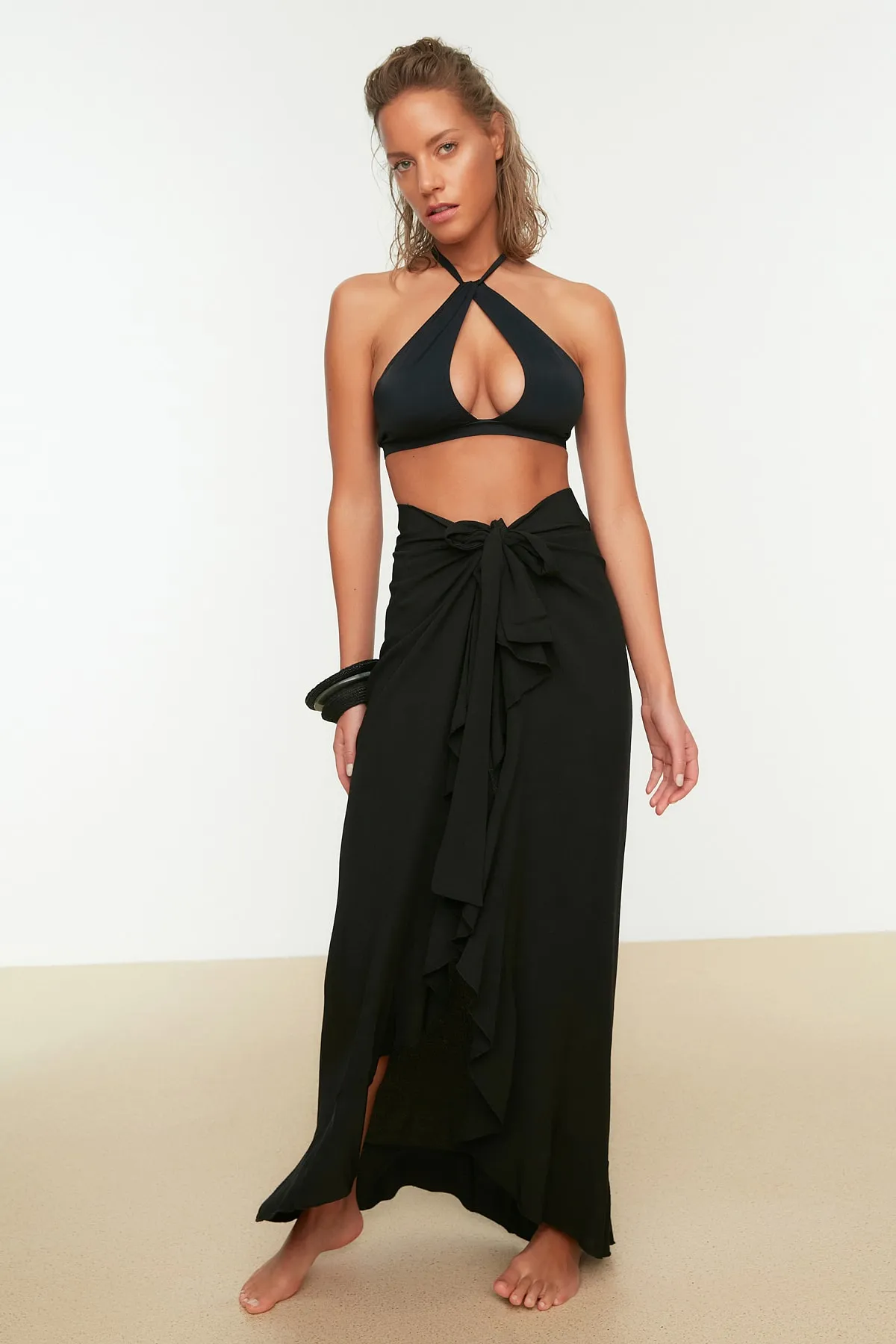 Trendyol Collection  Schwarzer Maxi-Volantrock aus Webstoff TBESS19WV0004
