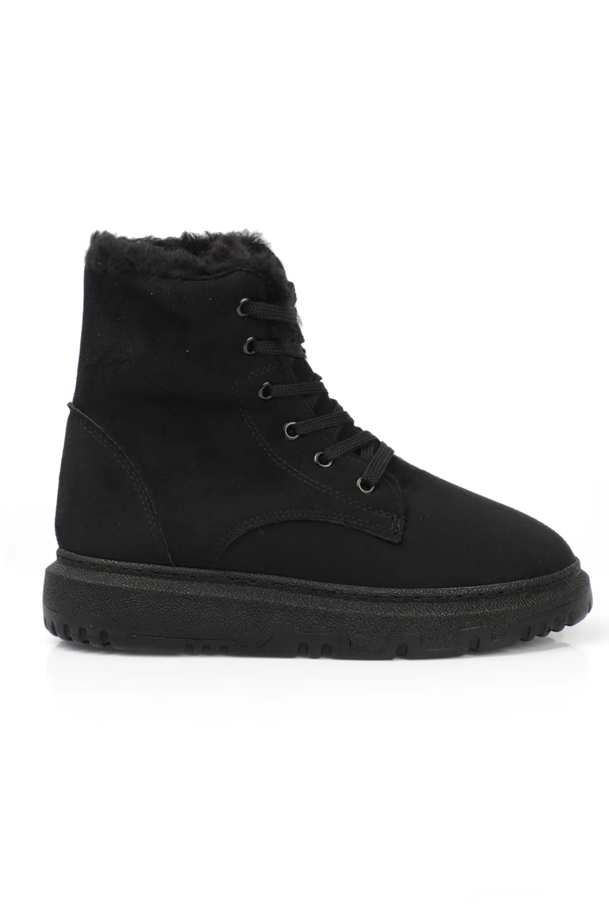 Capone Outfitters  Damenstiefel aus Lammfell mit runder Zehenpartie