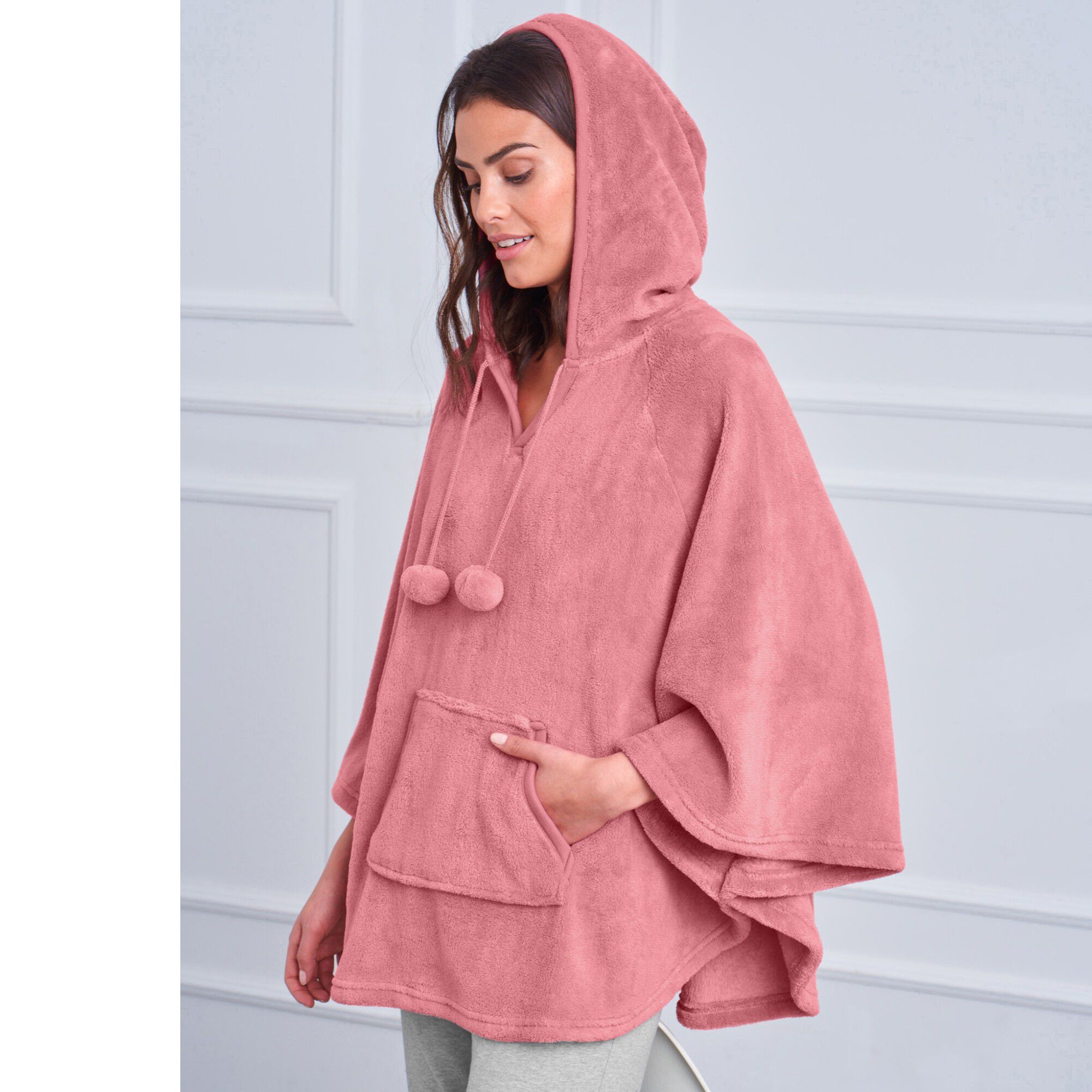 Poncho à capuche, maille polaire toucher peluche