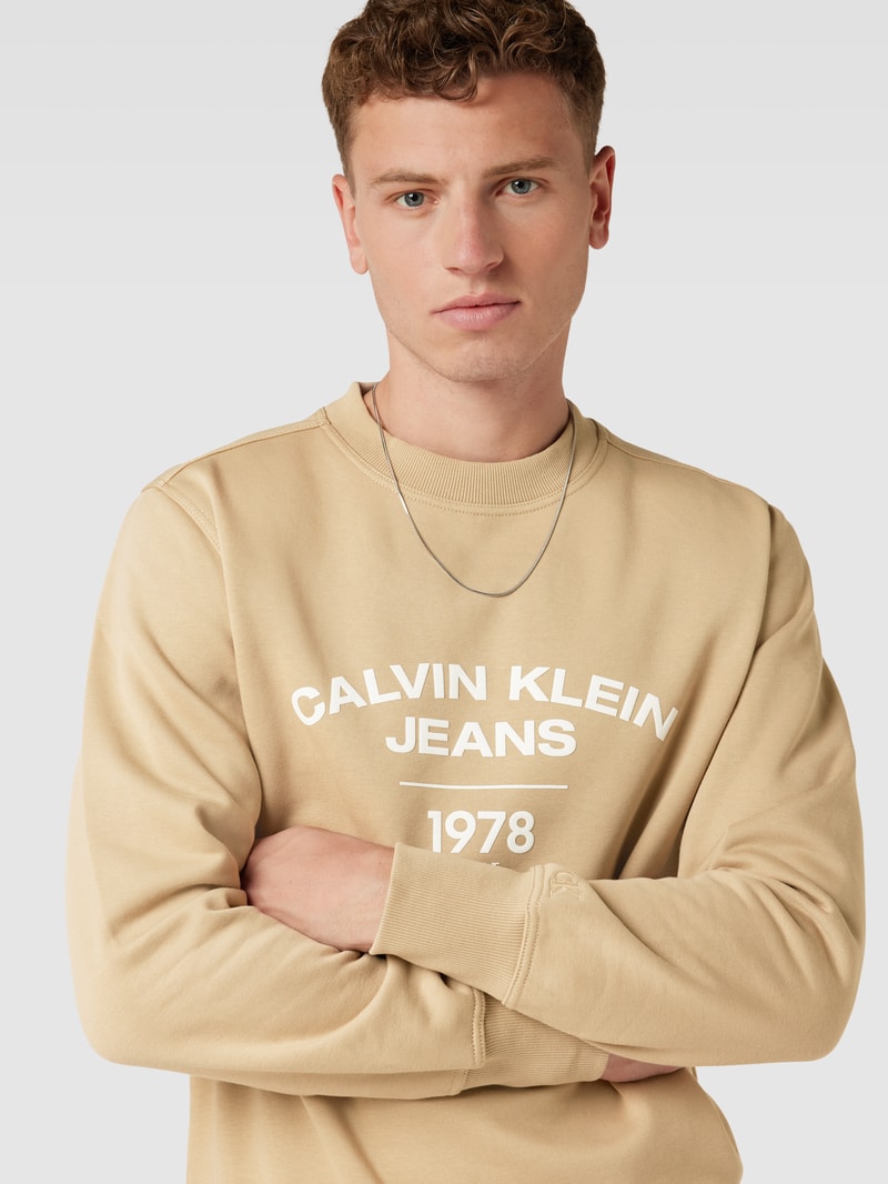 Sweatshirt mit Label-Print Modell 'VARSITY' in sand
