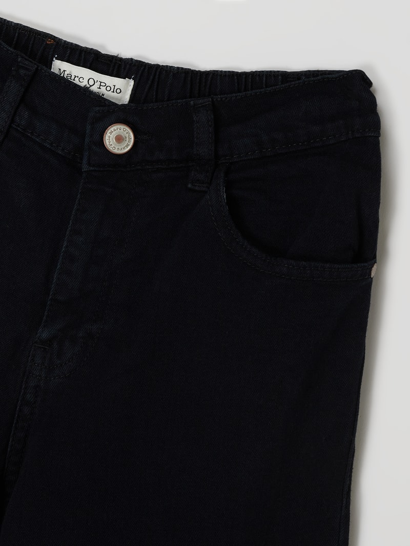 Mom Fit Jeans mit Stretch-Anteil in schwarz