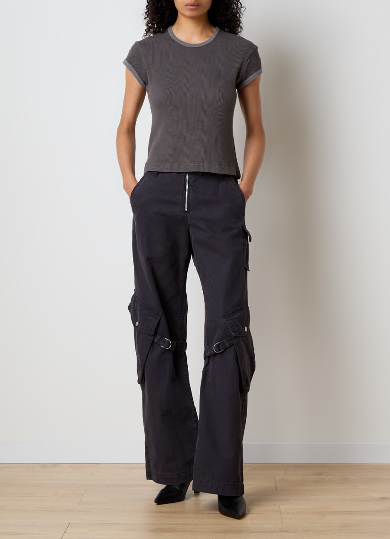 Pantaloni cargo a vita bassa e gamba larga di Acne Studios con tasche laterali
