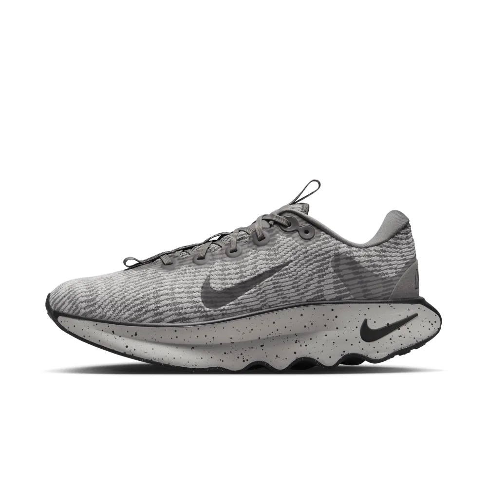 Nike Motiva Walking DV1237-002 / grau