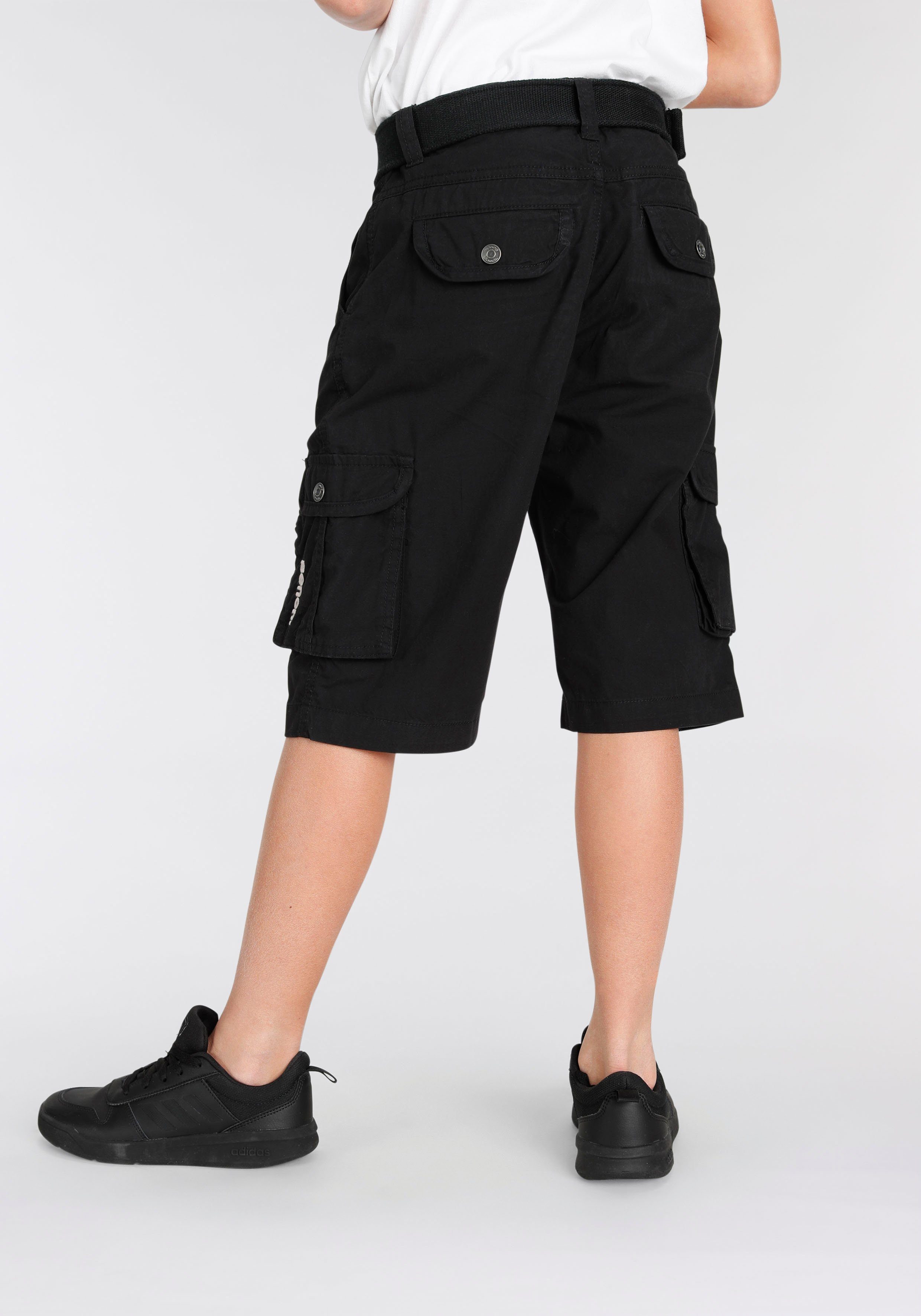 Bench. Bermudas (Set, 2-tlg., mit Gürtel) mit vielen Taschen und Gürtel