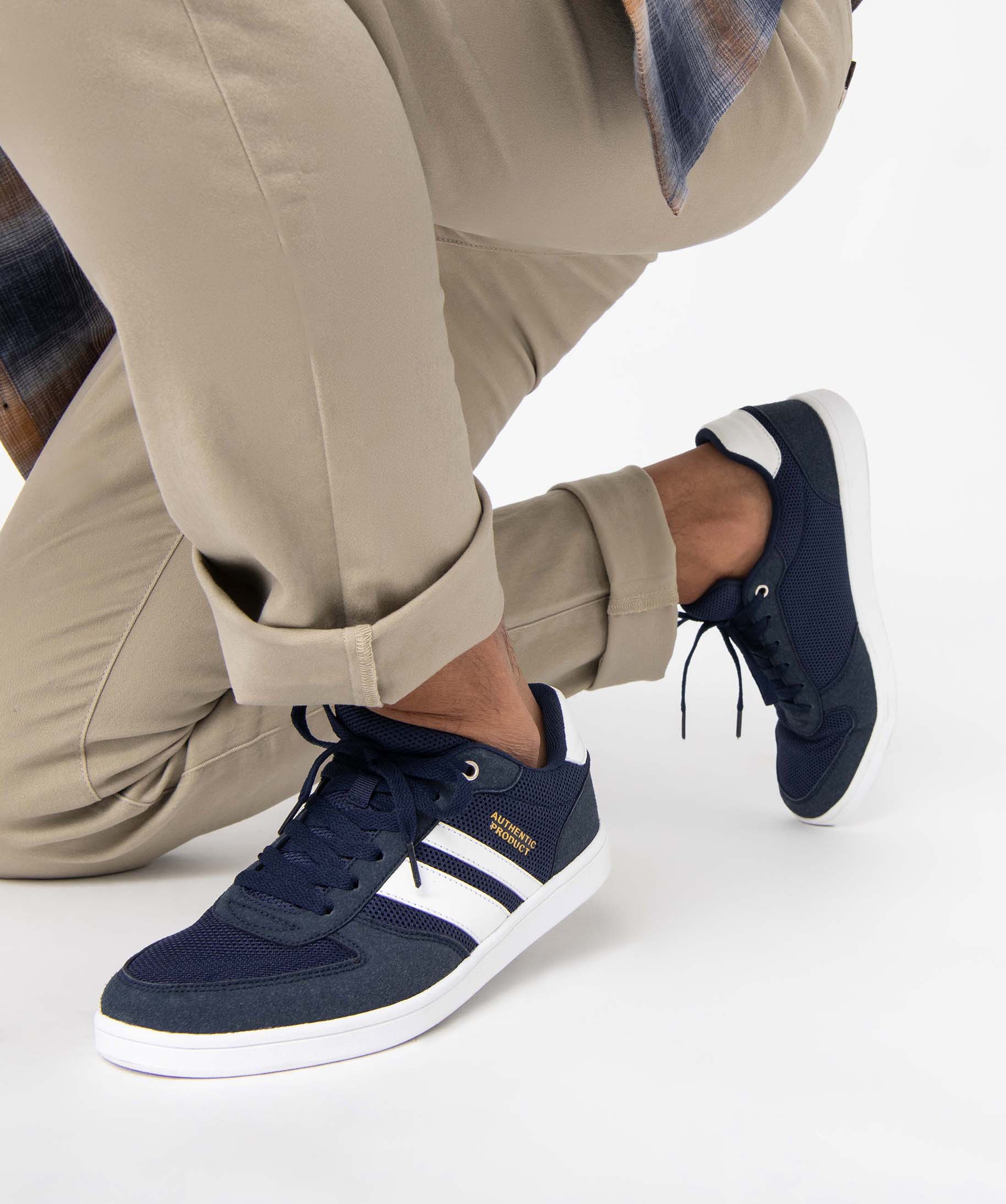 Baskets homme style casual bicolores à lacets marine | GEMO