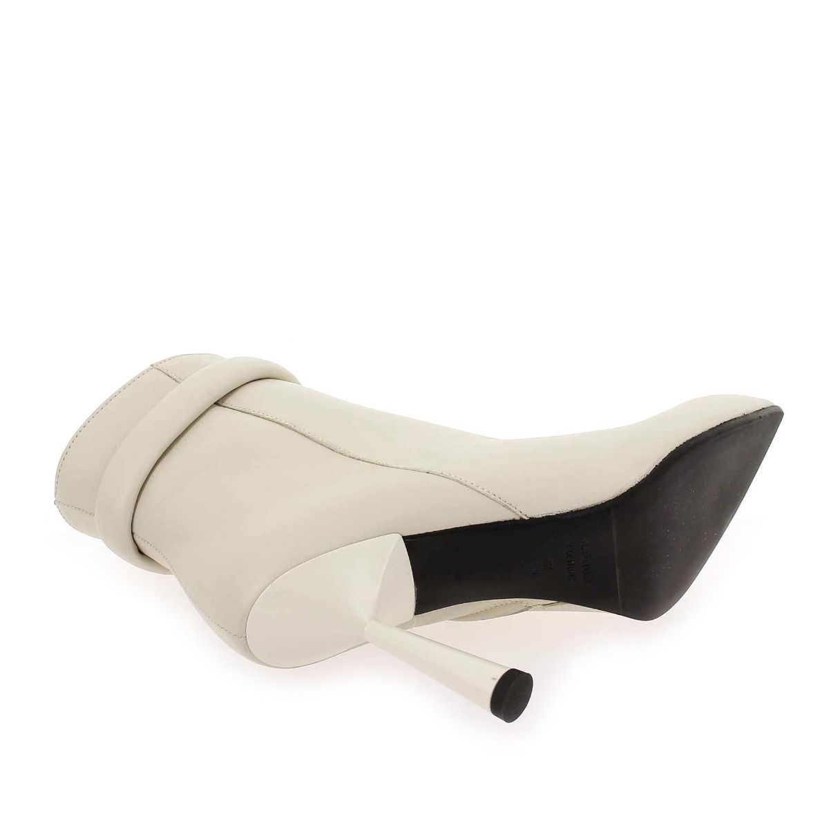 Chantal 1962  1859 - beige