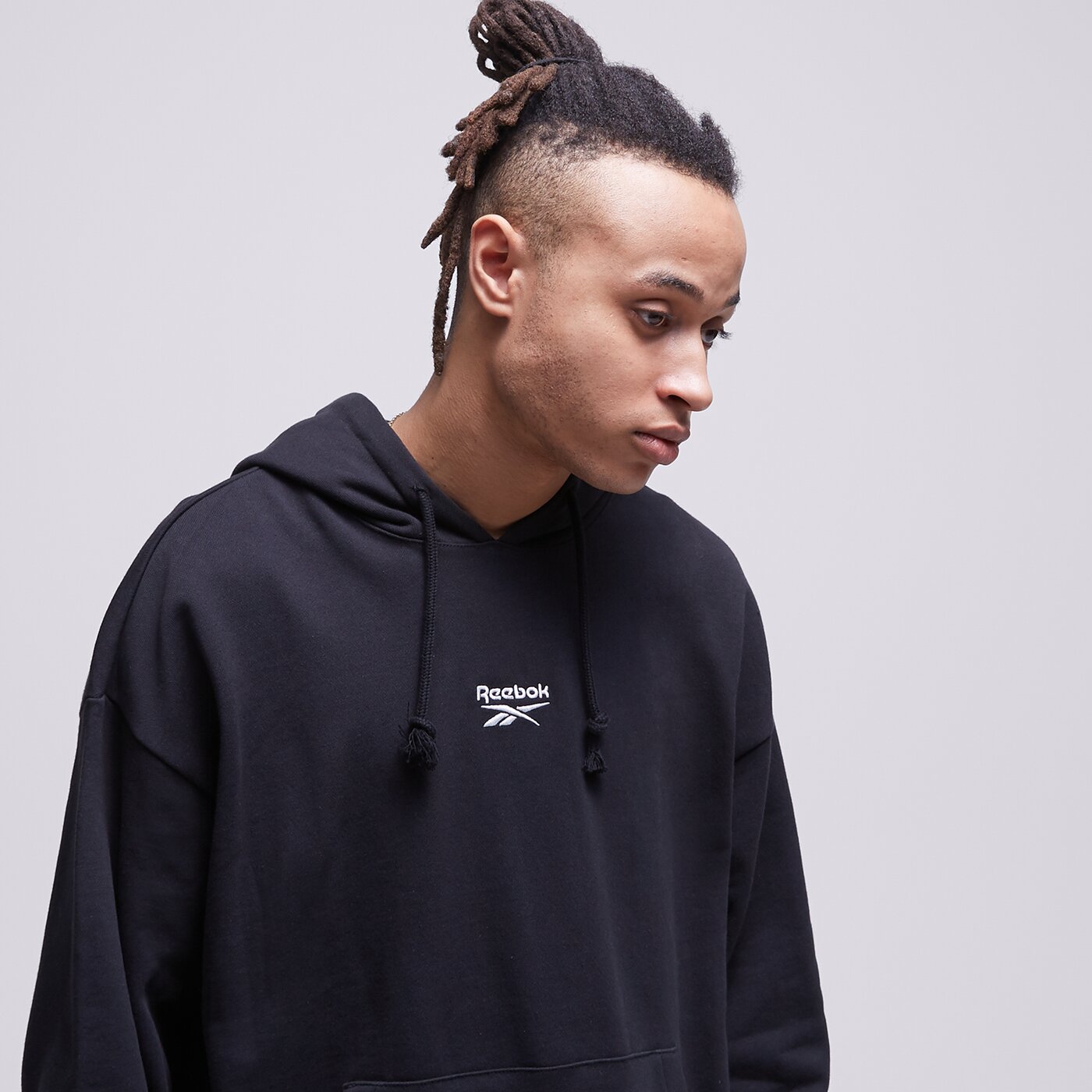 REEBOK SWEATSHIRT Z KAPTUREM CL SV CREW Schwarz