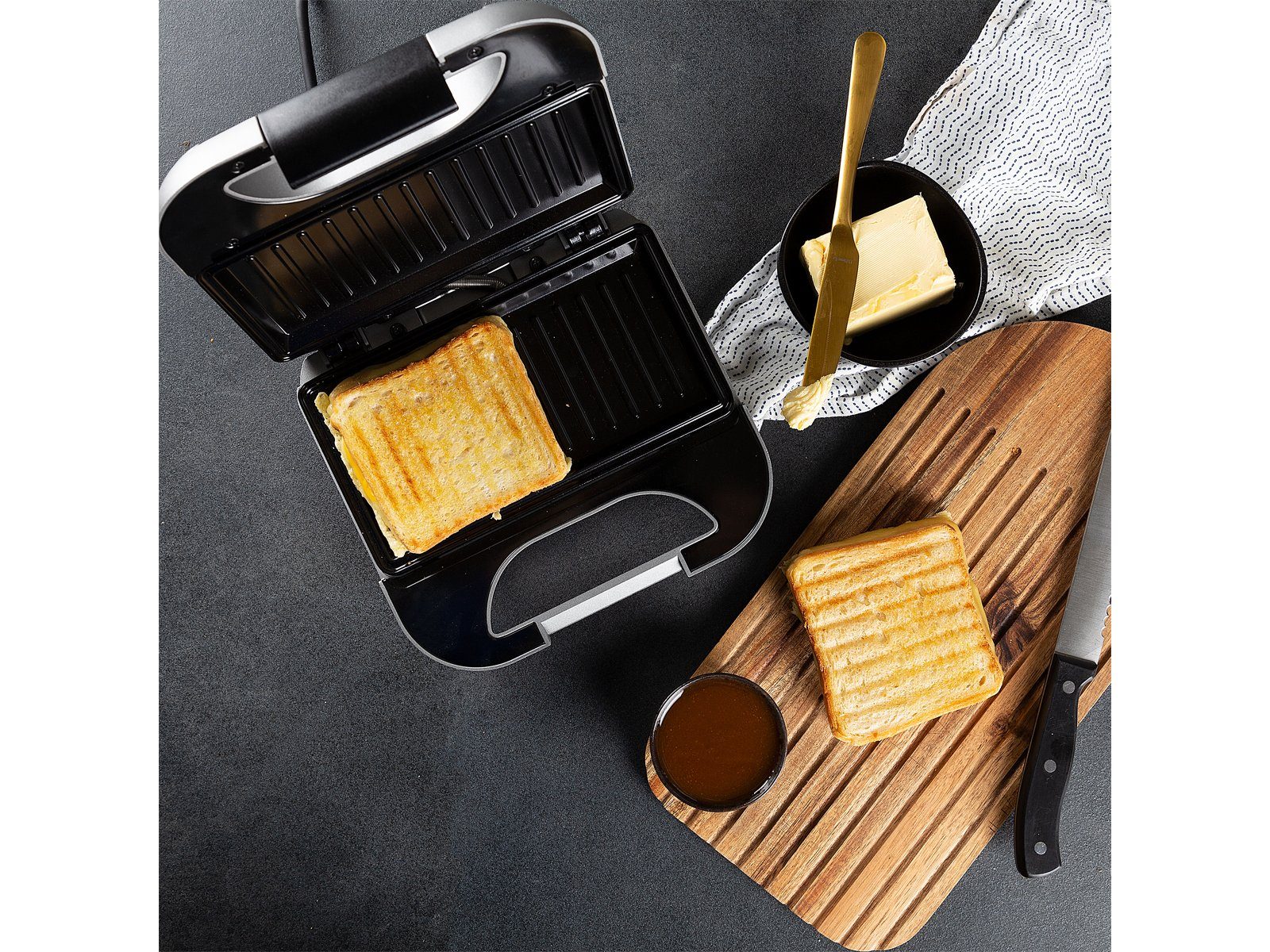 PRINCESS Sandwichmaker, 750 W, Toaster Snack & Panini-Maker kleiner Low fat Kontaktgrill Indoorgrill