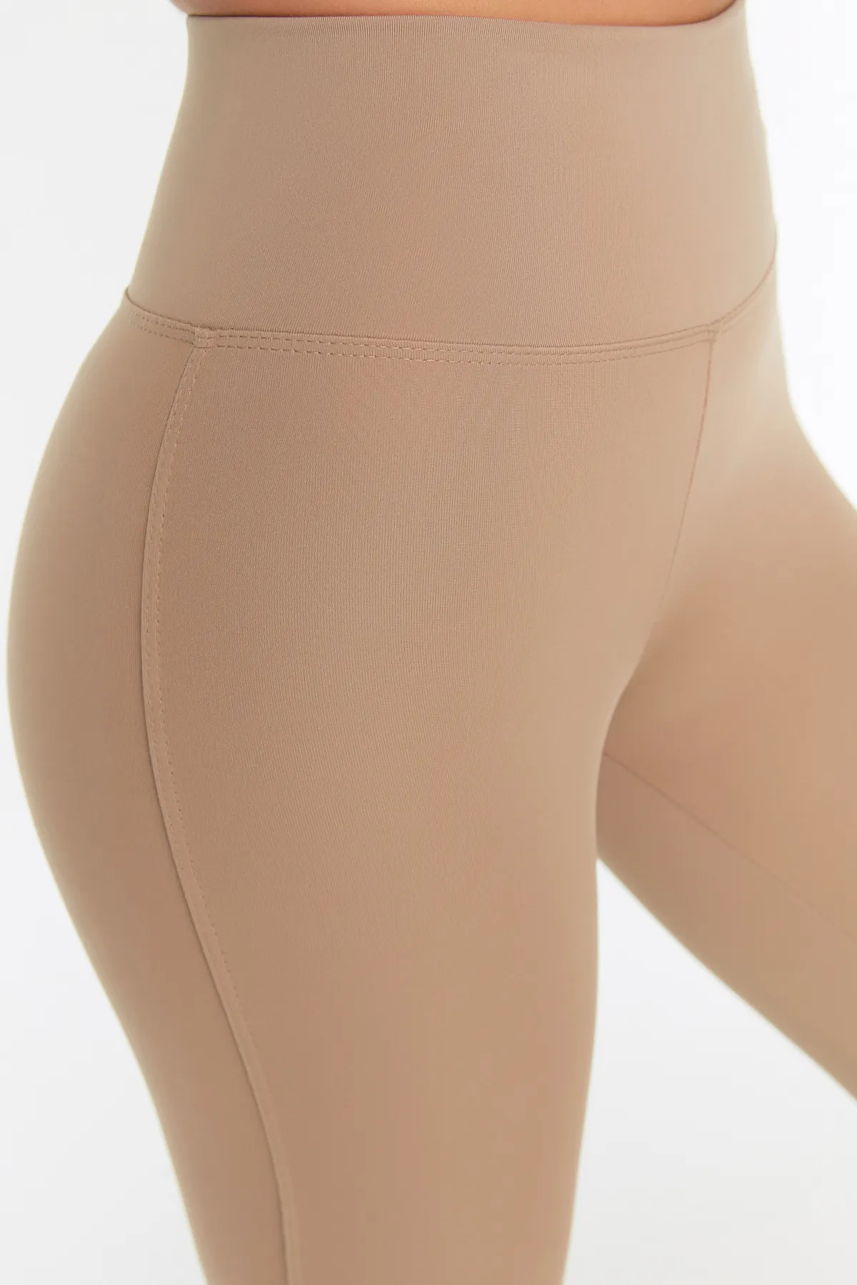 Trendyol Collection  Kamelfarbene, elastische Sport-Leggings mit breiter Taille und extra Erholung in voller Länge, gestrickt, TWOAW21TA0029