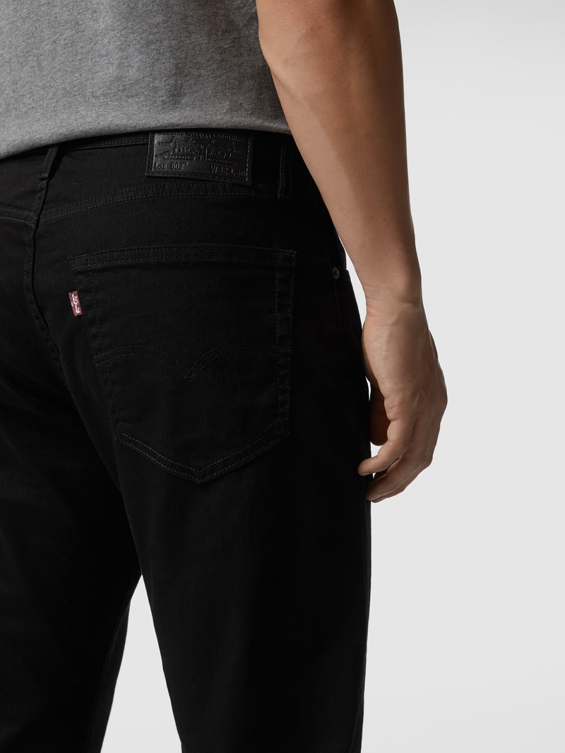 Regular Fit Jeans mit Stretch-Anteil Modell '502™' in schwarz