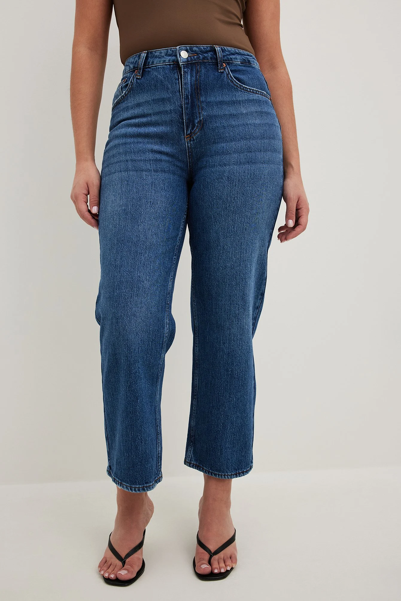 Hochgeschnittene Cropped-Jeans
