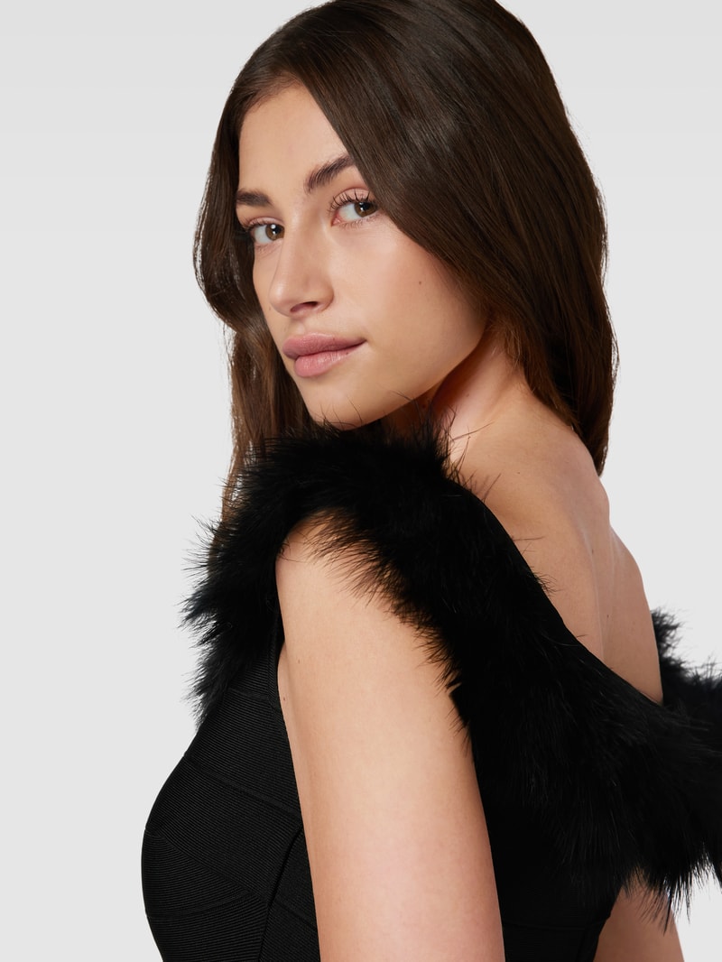 Cocktailkleid mit Carmen-Ausschnitt in schwarz