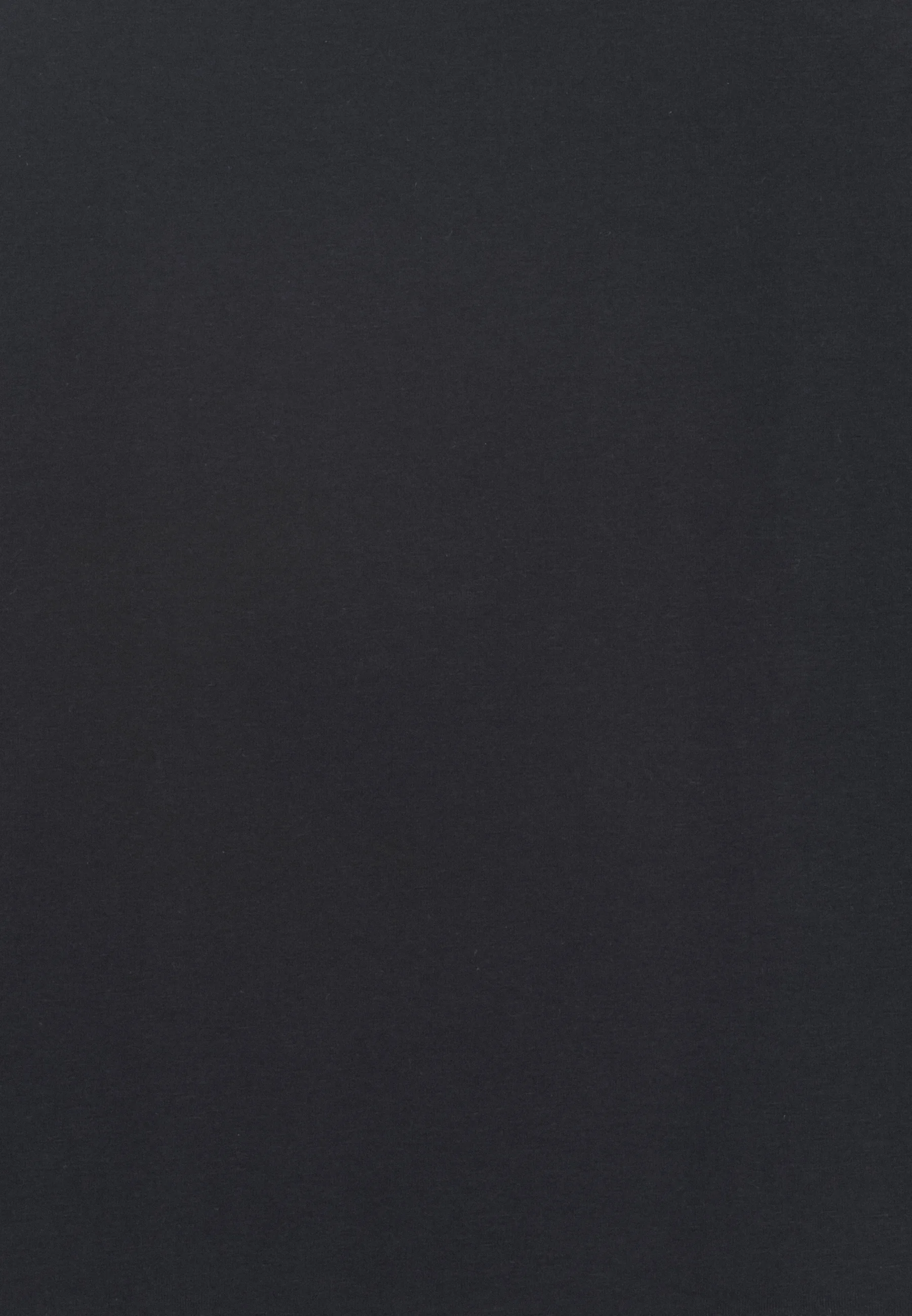 La camiseta interior de Claesen