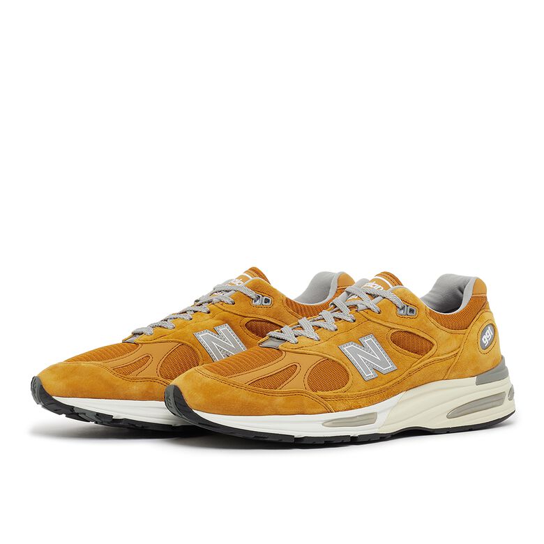 New Balance 991v2 