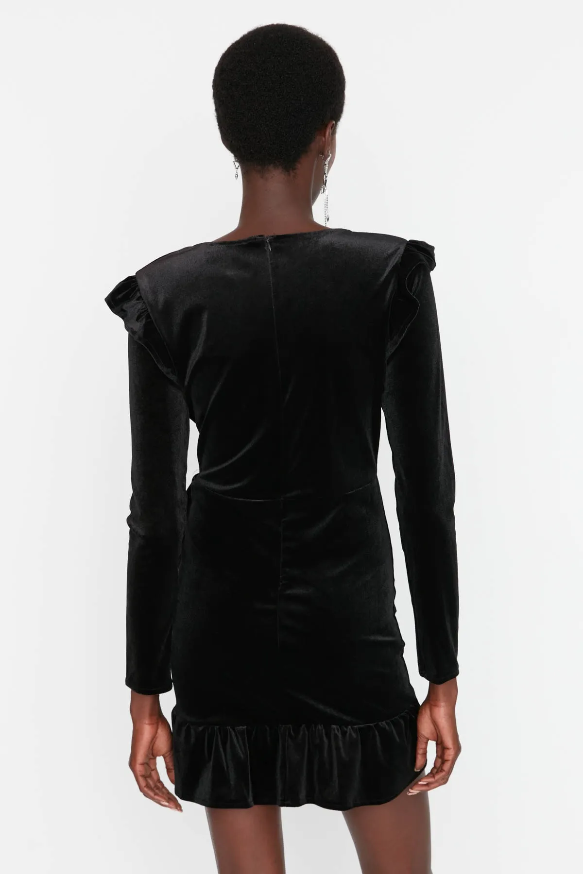 Trendyol Collection  Abendkleid mit schwarzem Steinaccessoire TPRAW23EL00186 TPRAW23EL00186