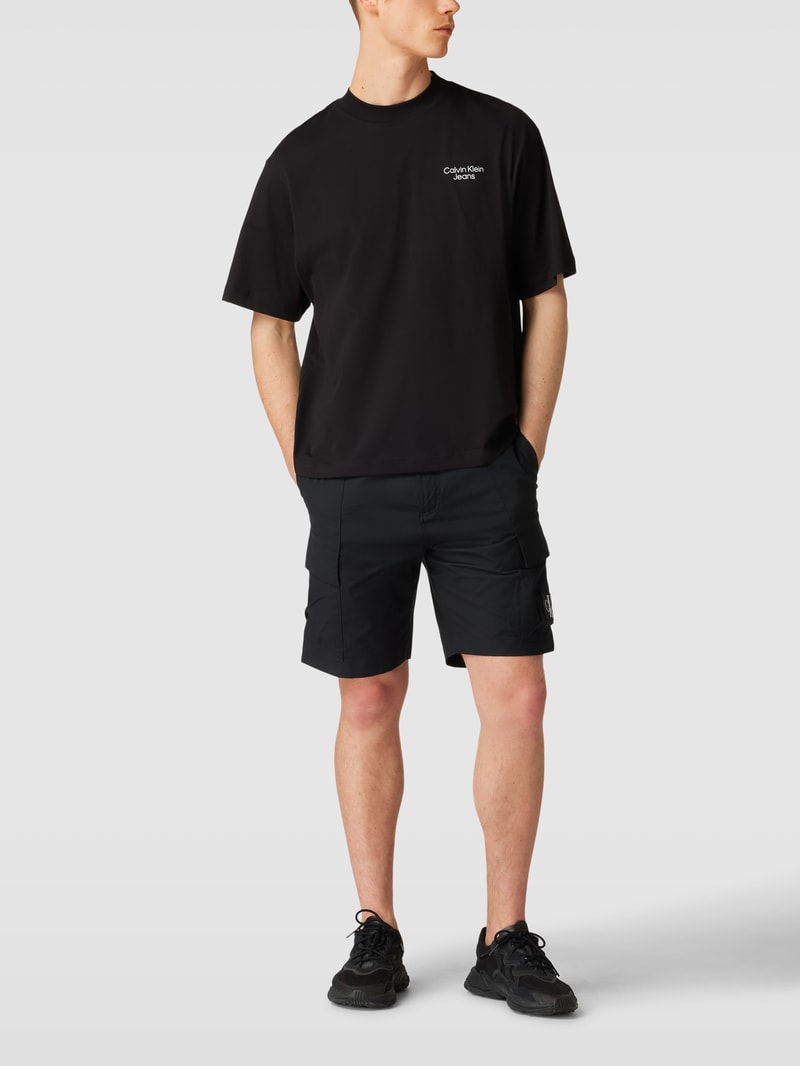 Cargoshorts mit Label-Stitching in black