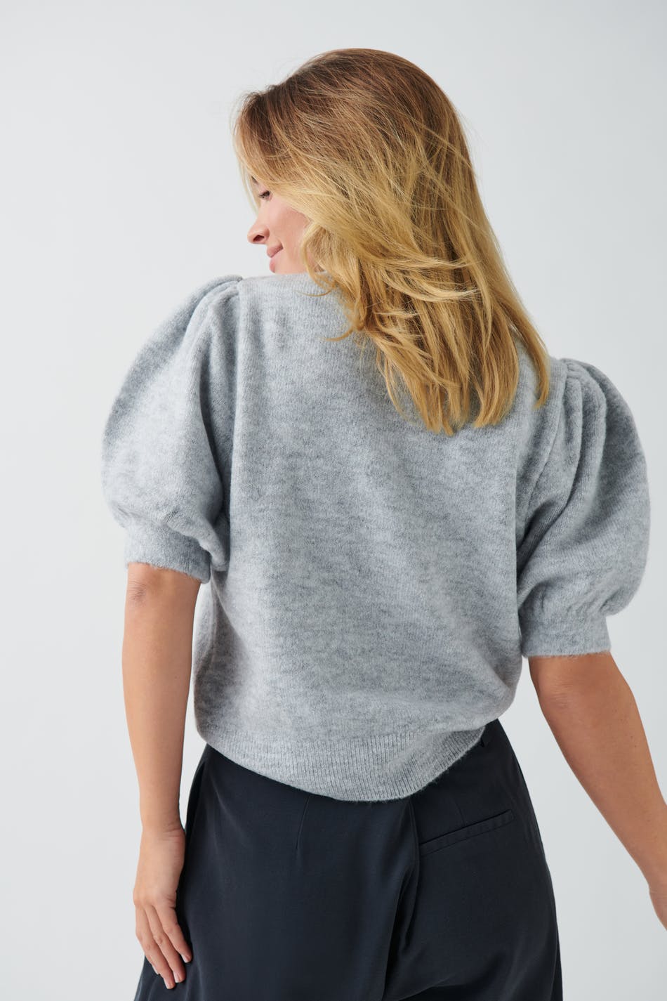 Knitted puff sleeve top