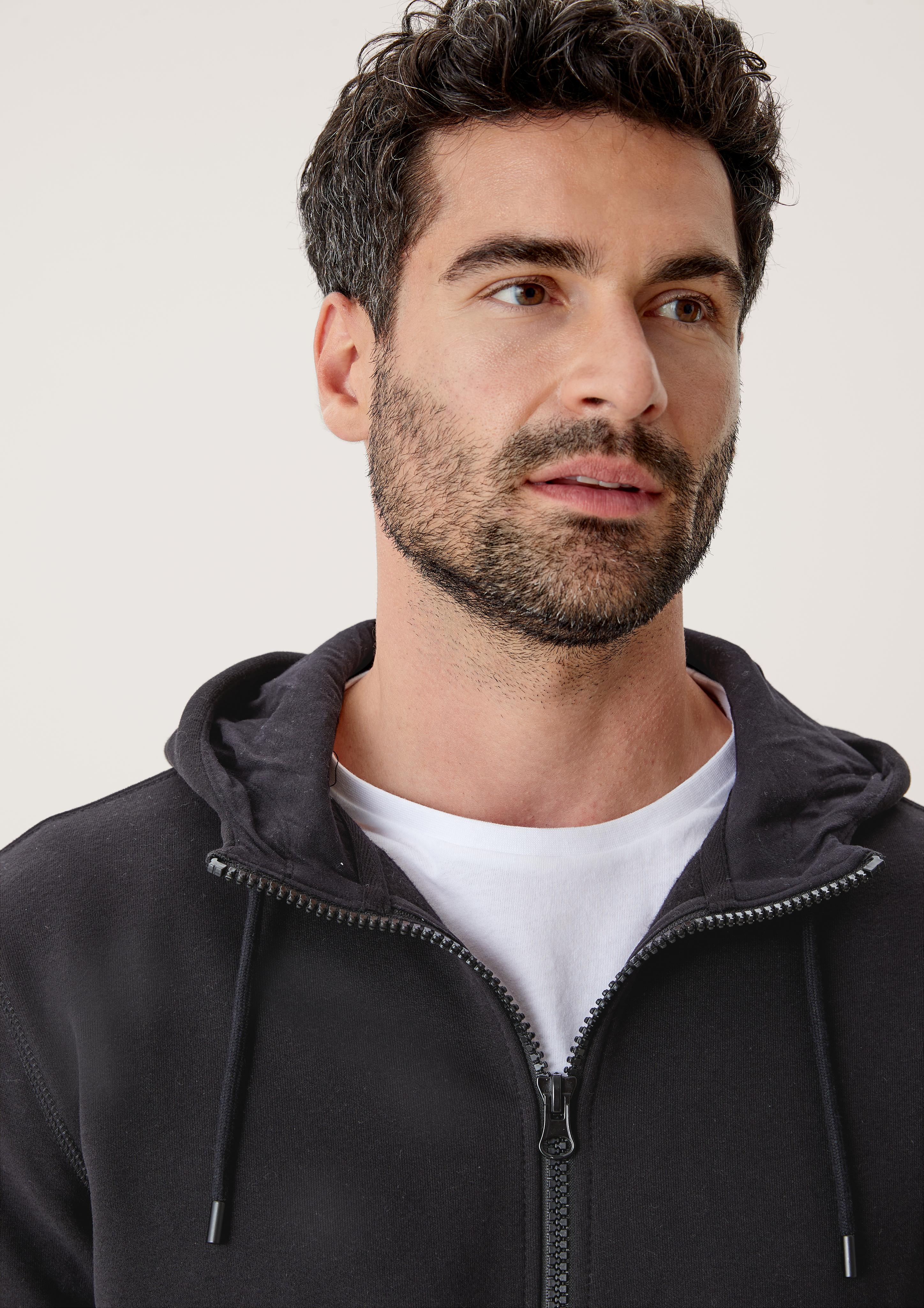 Sweatjacke mit Kapuze  03.899.43.3653-9999