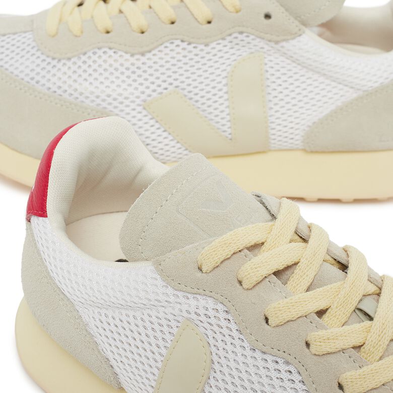 Veja Rio Branco Light lunar pierre pekin