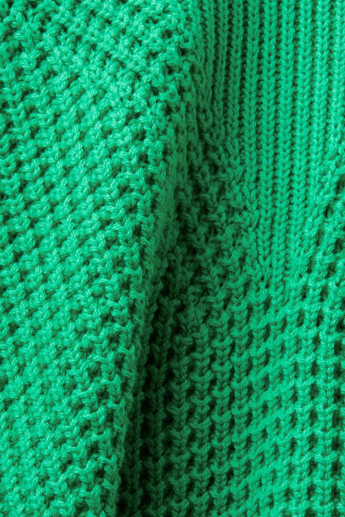 Weiter Pullover mit Stehkragen