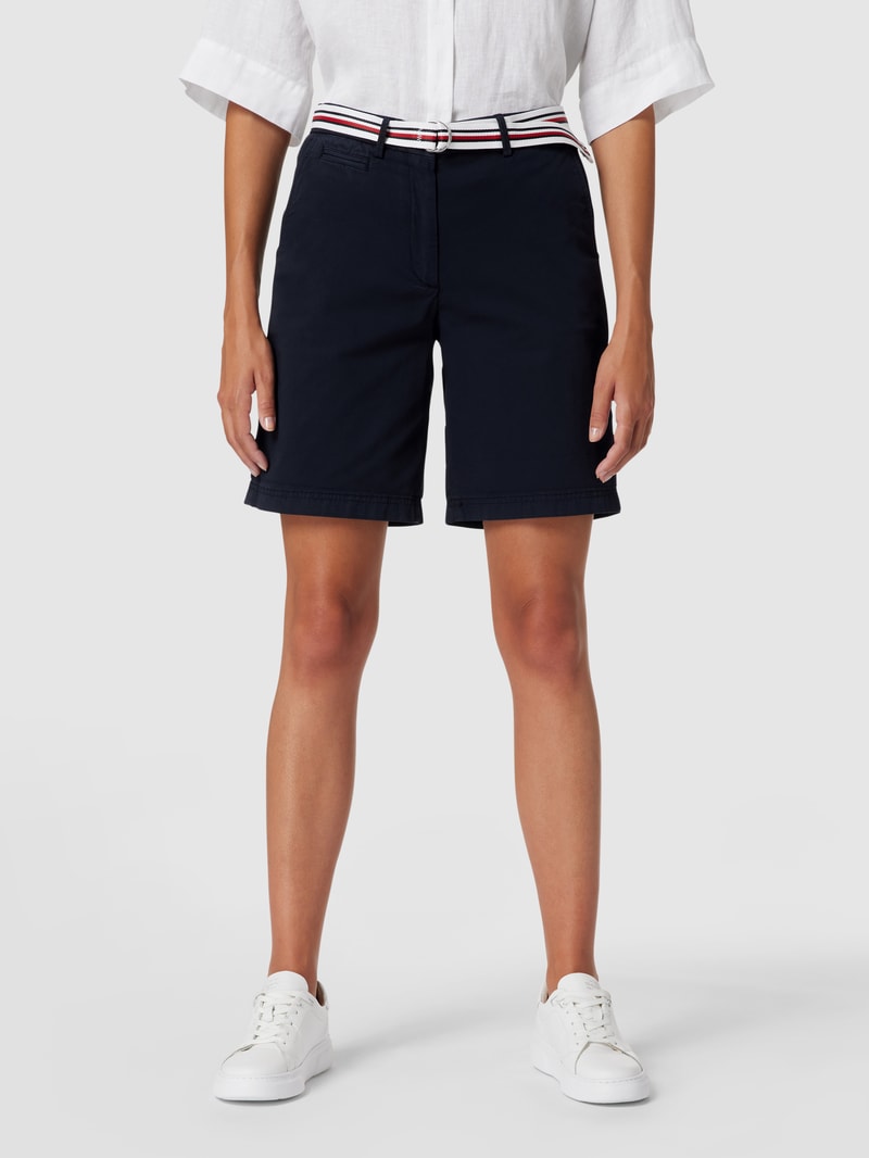 Bermudas mit Stoffgürtel in marineblau