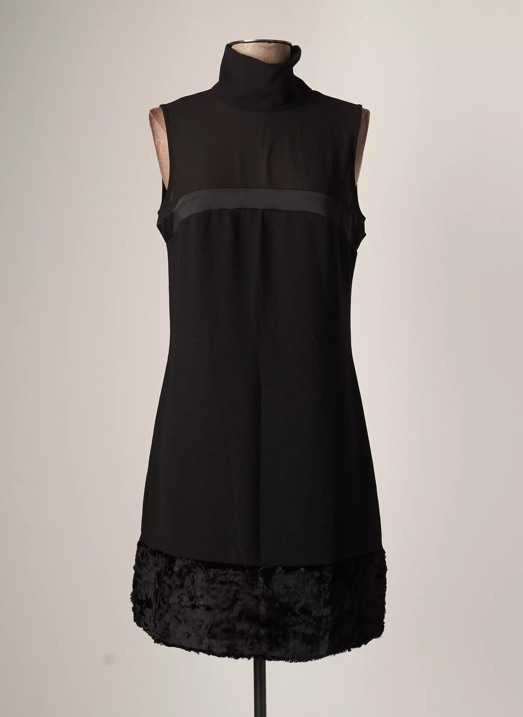 Poussiere D Etole Robes Courtes Femme couleur noir