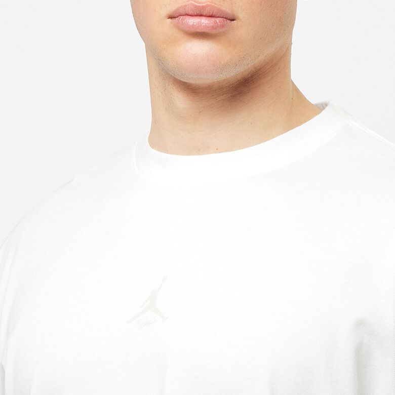 JORDAN Flight Essentials WSH 85 Shortsleeve Crew white