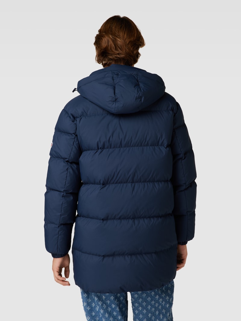 Steppjacke mit Label-Stitching in dunkelblau