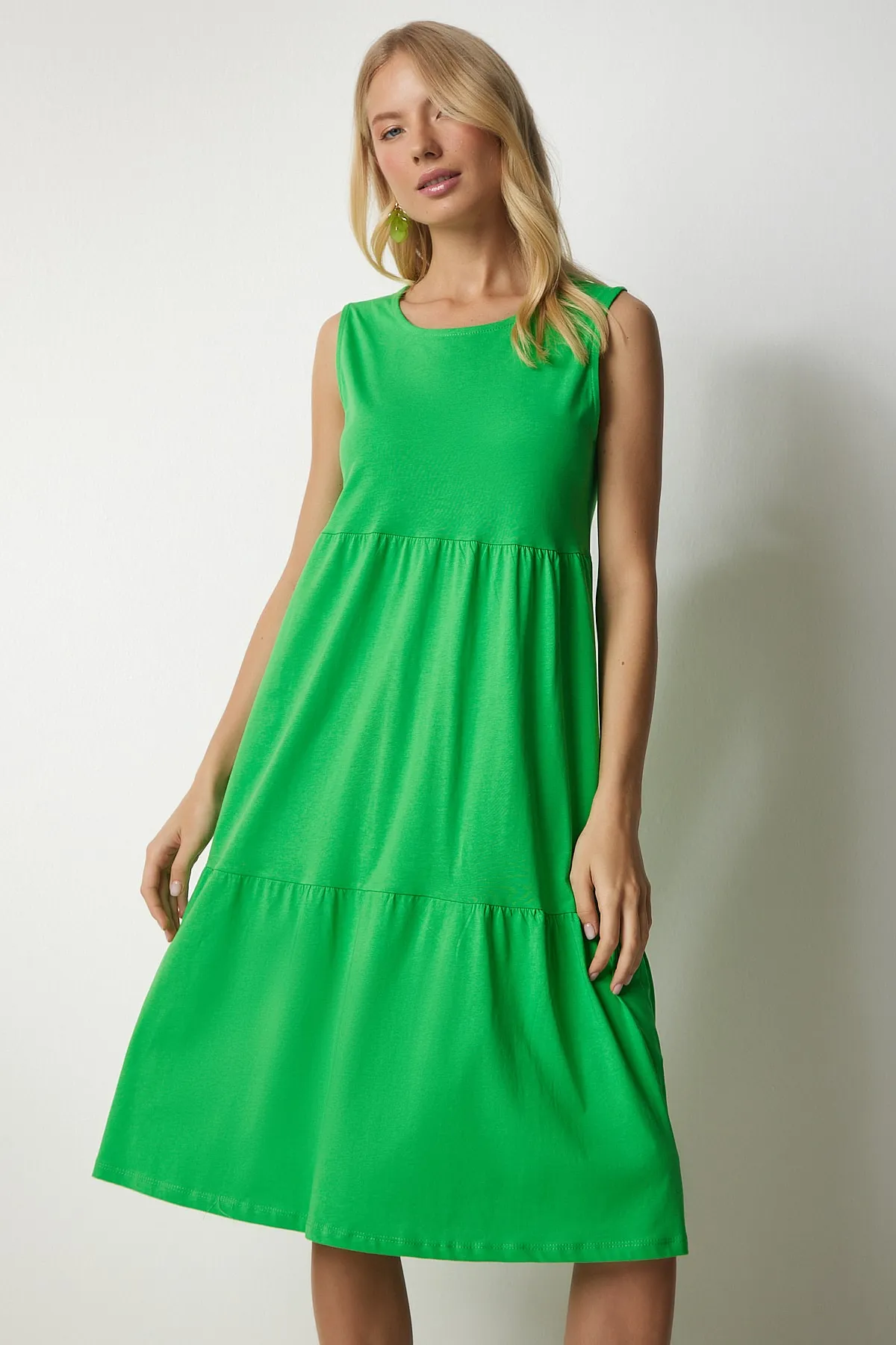 Happiness İstanbul  Hellgrünes ärmelloses Volant-Strickkleid für Damen CR00412