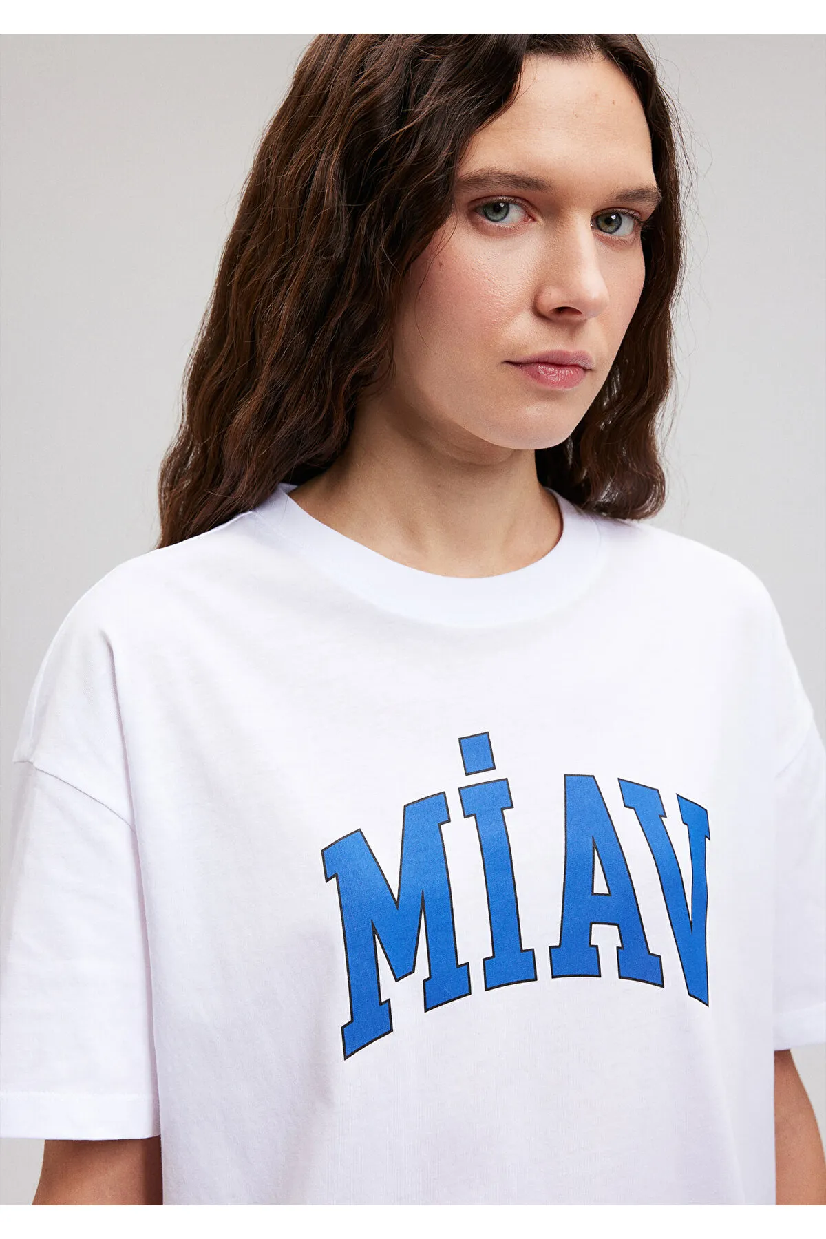 Mavi  Miav bedrucktes weißes T-Shirt mit lockerer Passform / Loose Relaxed Fit1612457-620