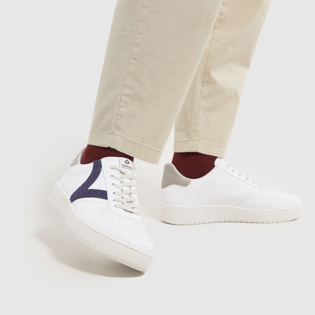 Victoria Madrid-sneakers i marinblått och vitt