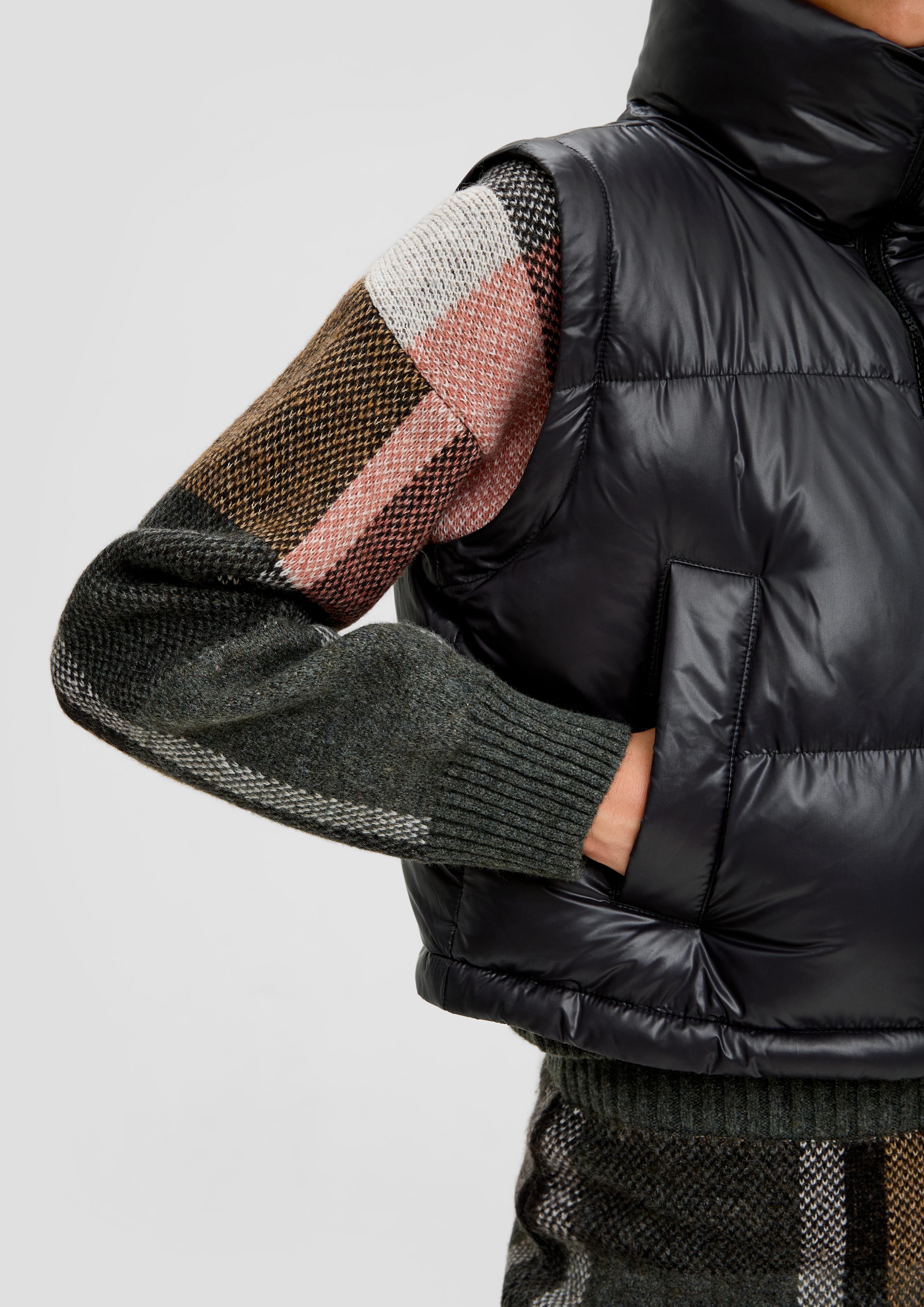 Kurze Pufferjacke mit abnehmbaren Ärmeln  2137330-9999