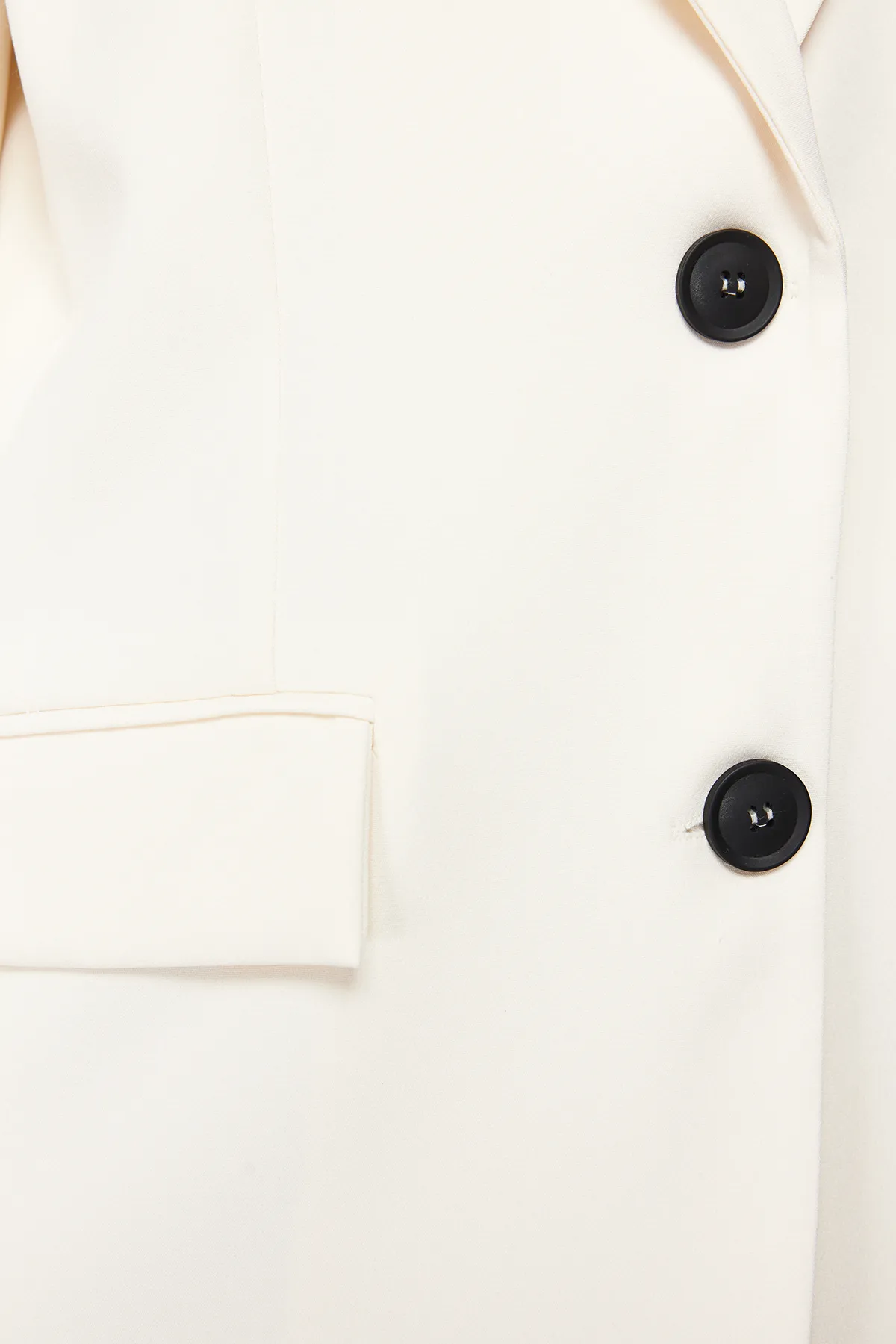 Trendyol Collection  Ecrufarbener, übergroßer, gewebter Basic-Blazer TWOSS24BC00029