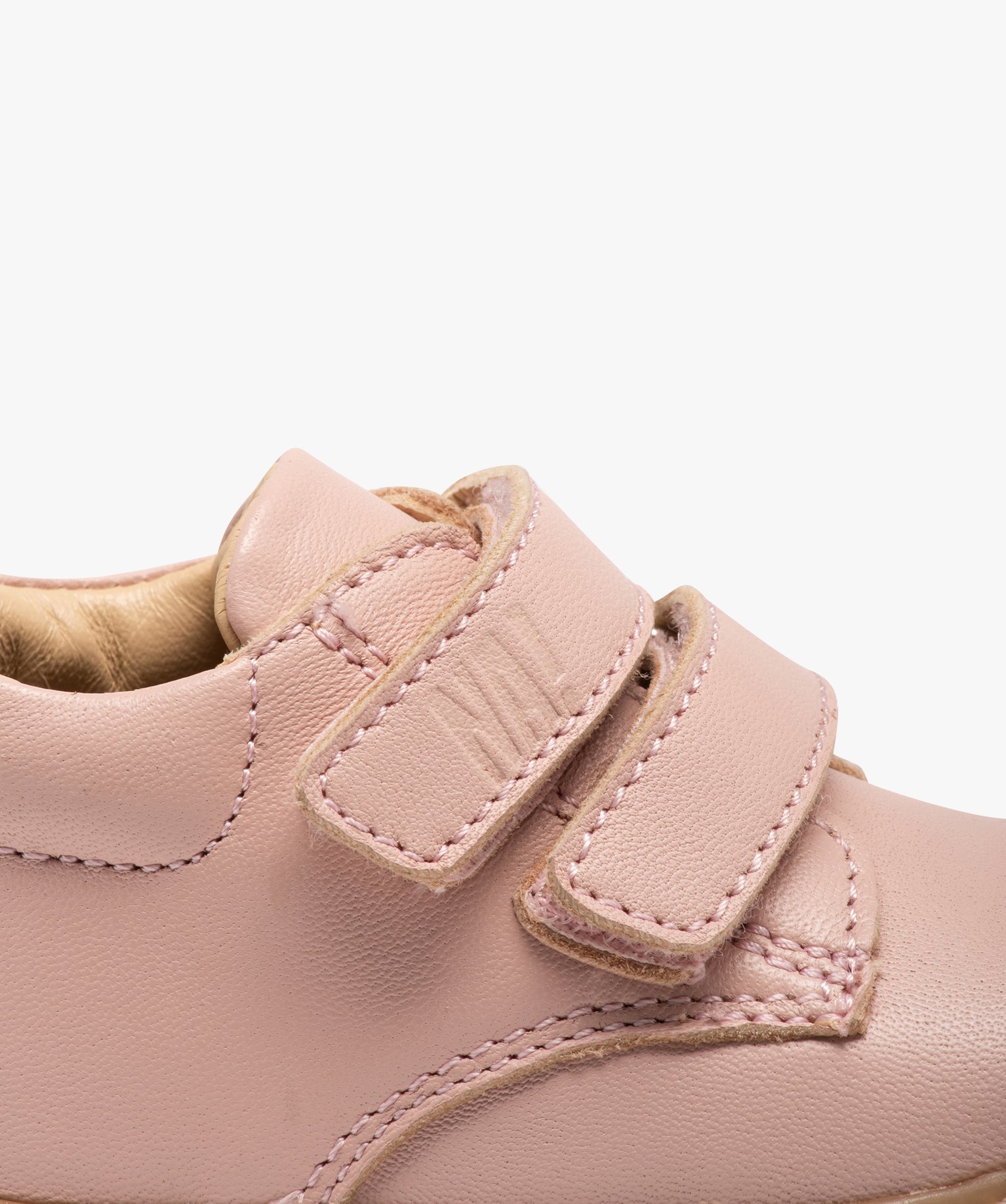 Baskets premiers pas bébé fille dessus en cuir uni - NA! rose | GEMO