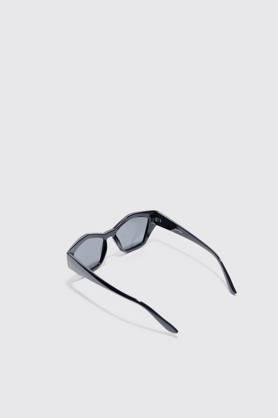 Klobige Plastik Sonnenbrille